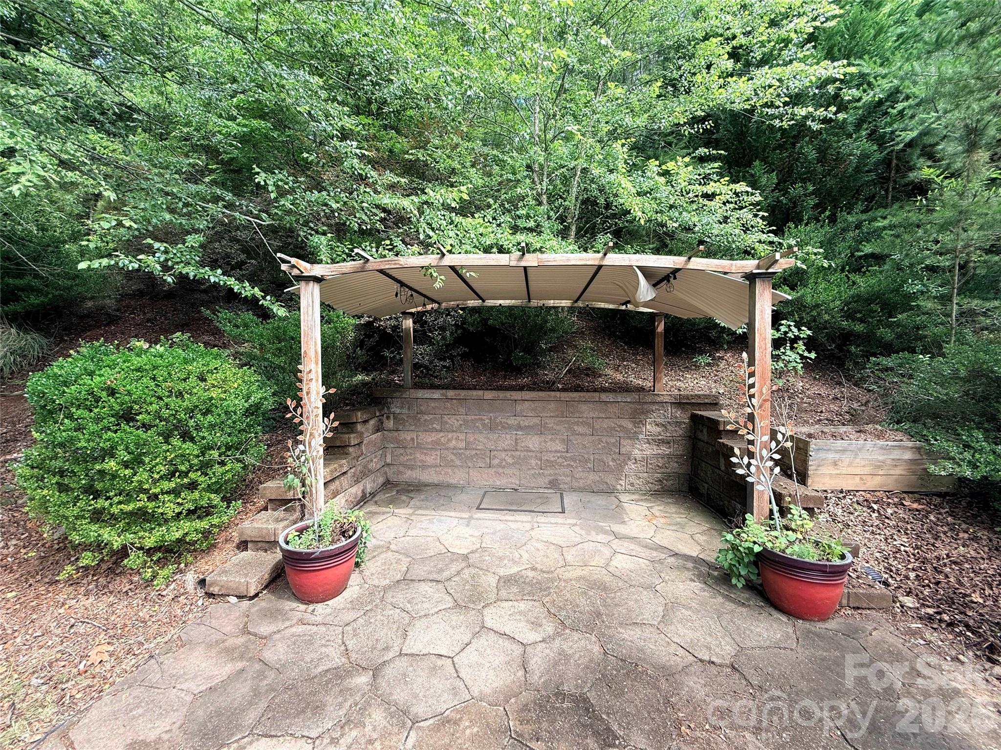 115 Thorsen Drive Property Photo 10
