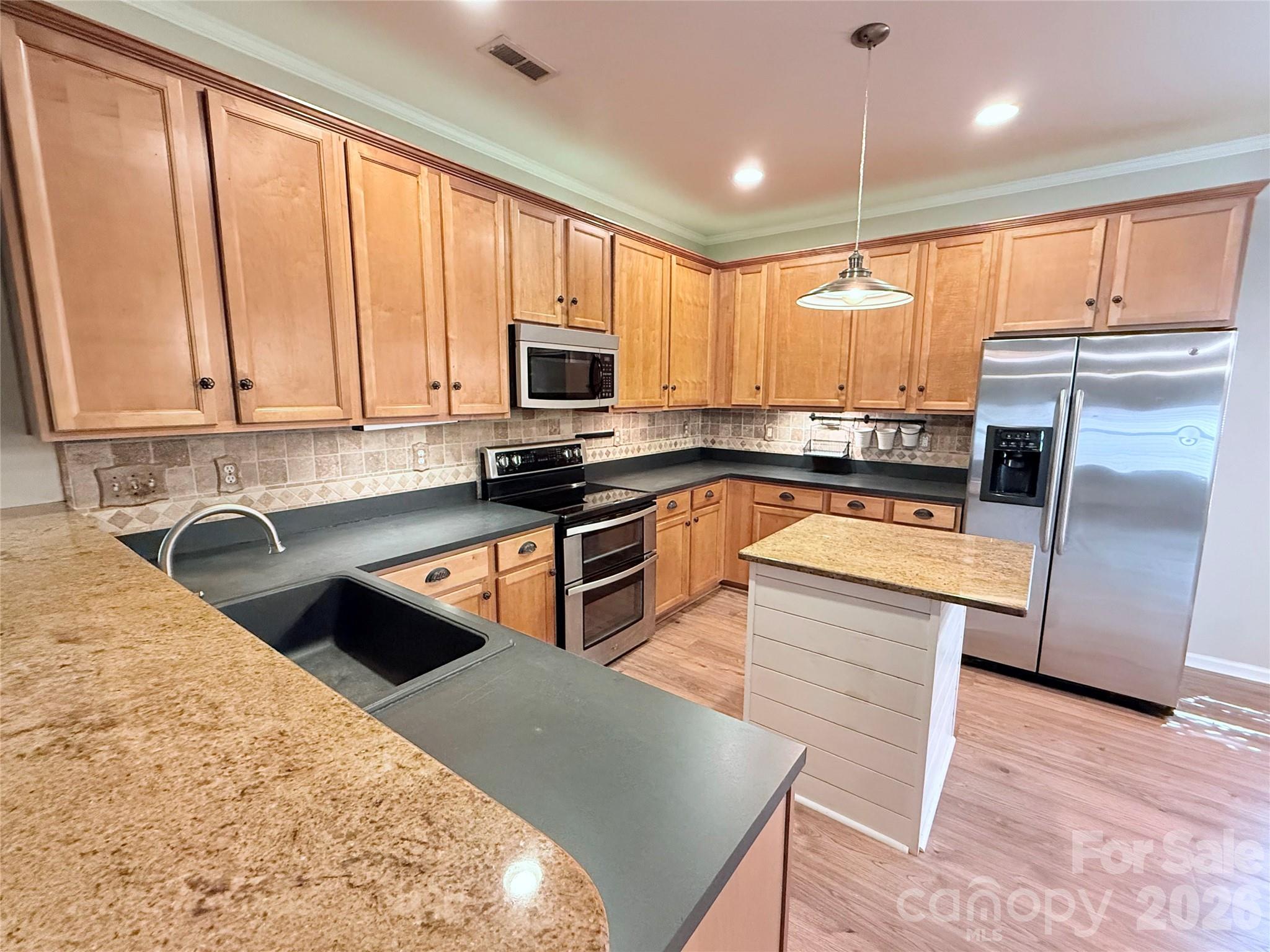 115 Thorsen Drive Property Photo 24