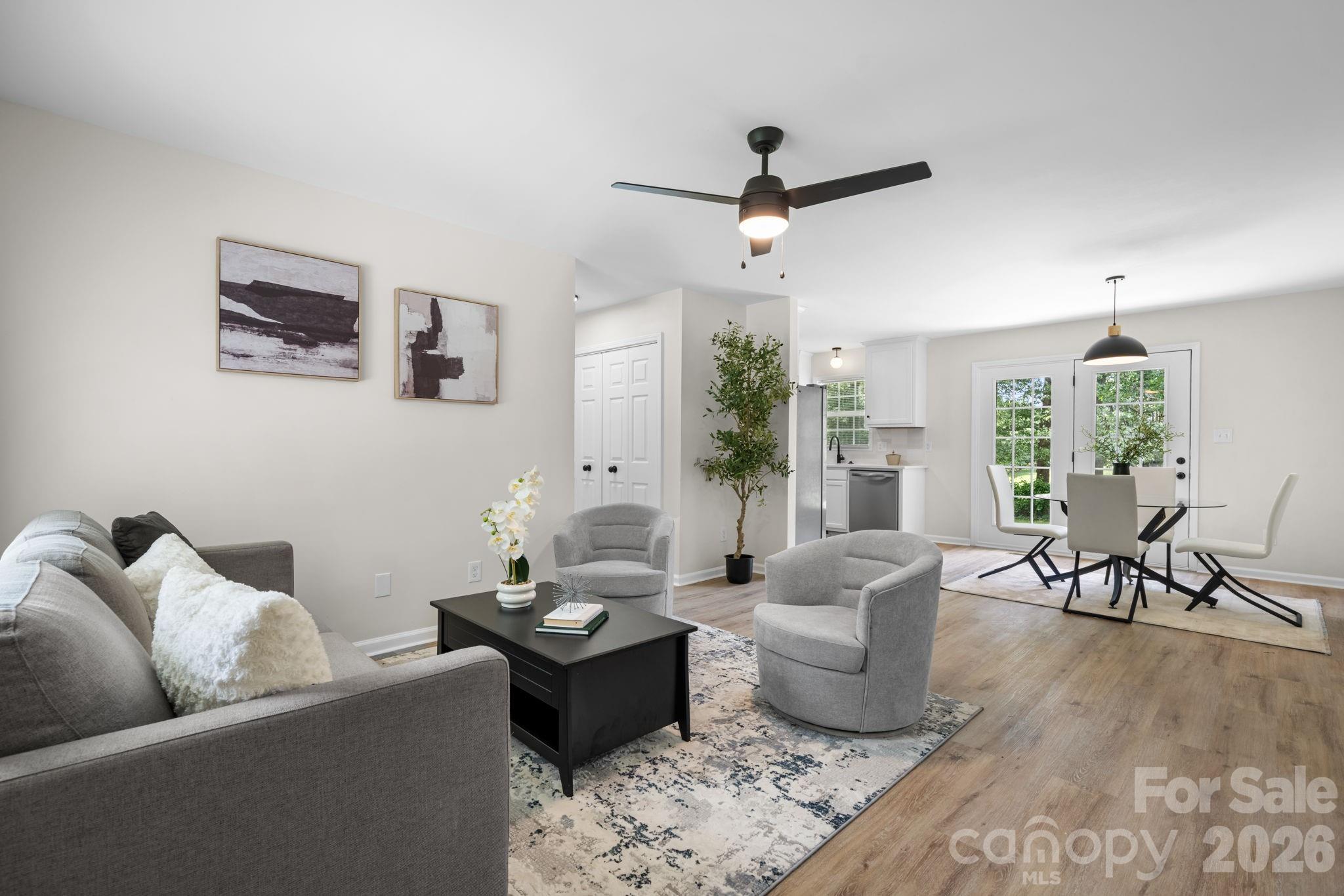 208 S B Avenue Property Photo 6