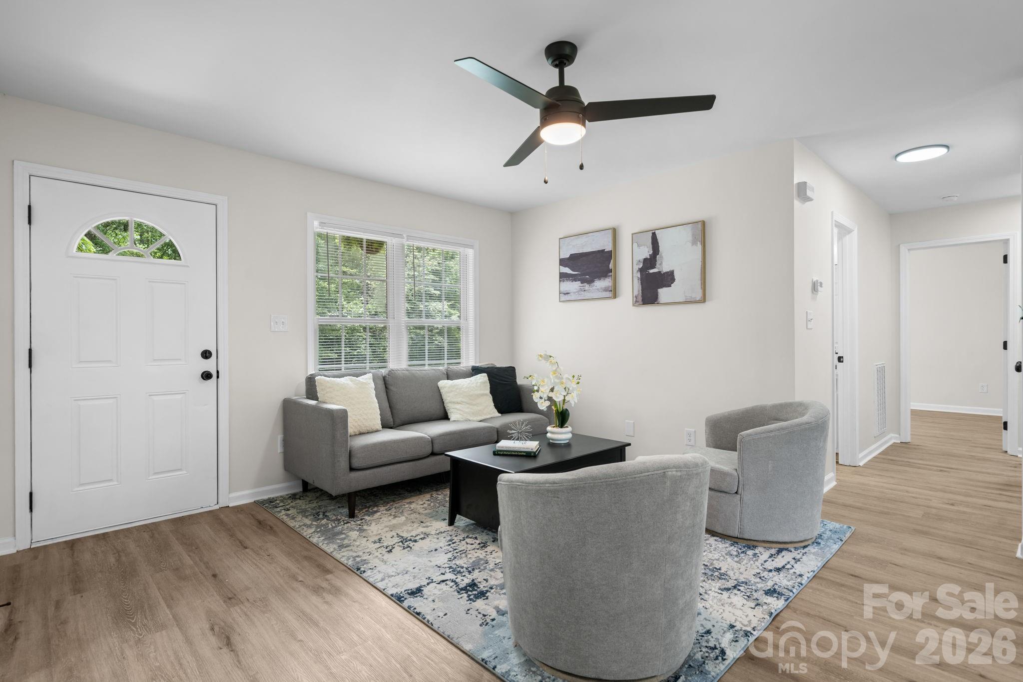 208 S B Avenue Property Photo 7