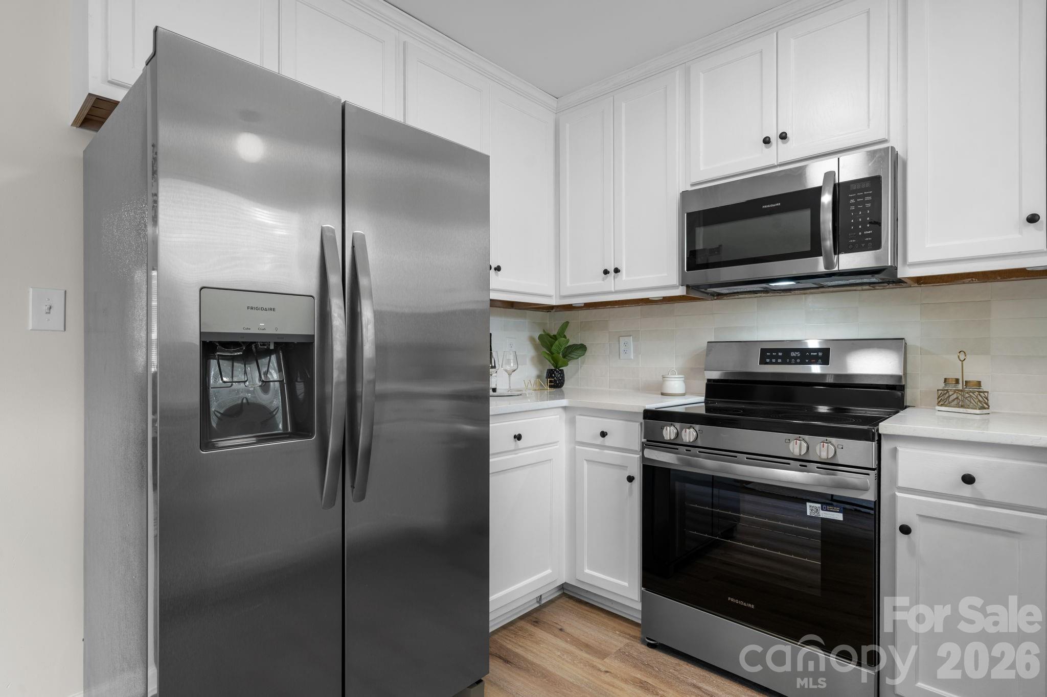 208 S B Avenue Property Photo 10