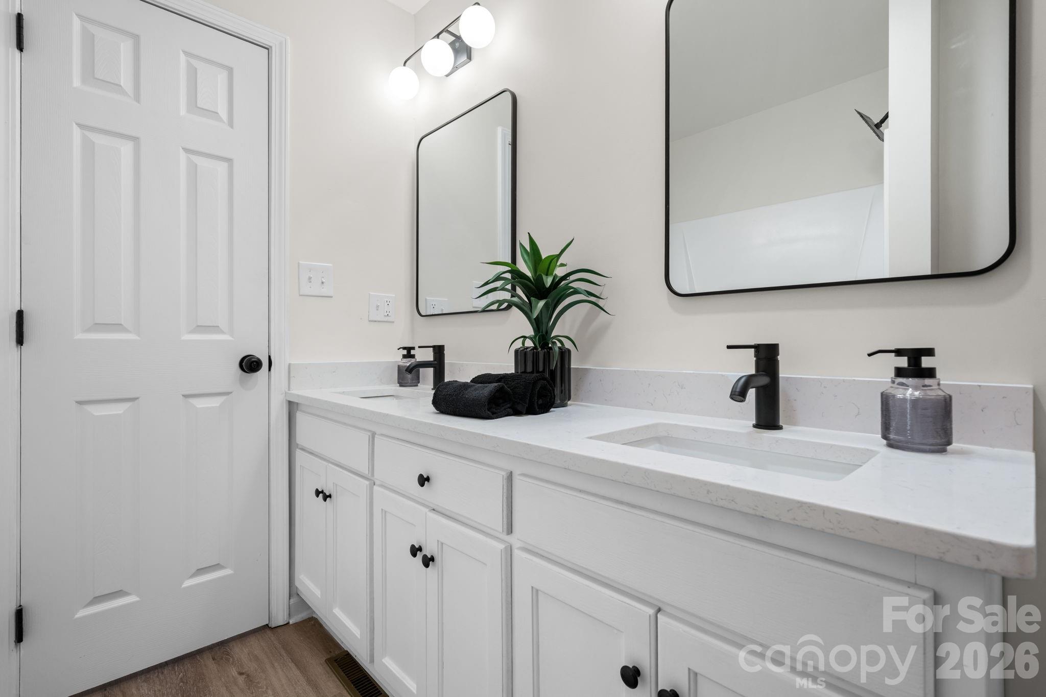 208 S B Avenue Property Photo 15