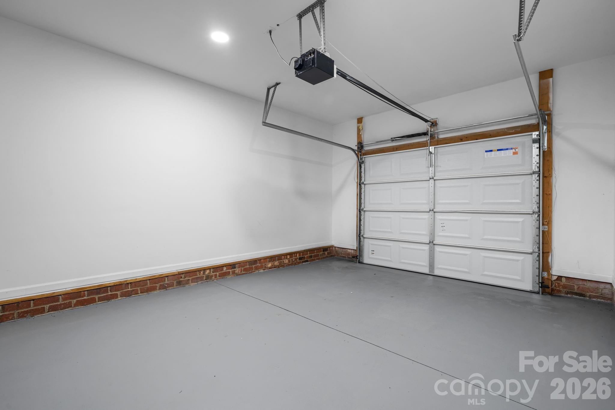 208 S B Avenue Property Photo 21