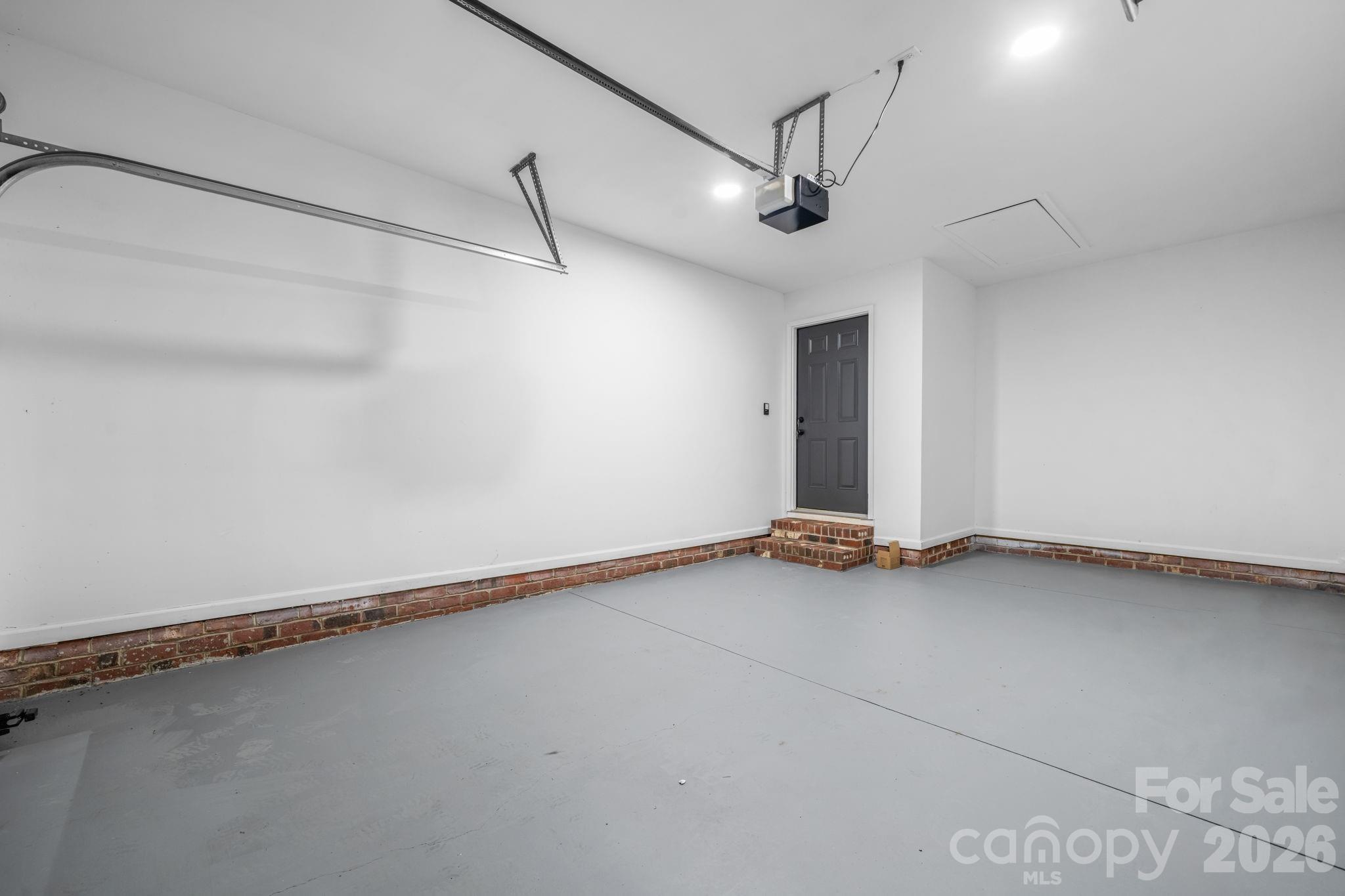 208 S B Avenue Property Photo 22