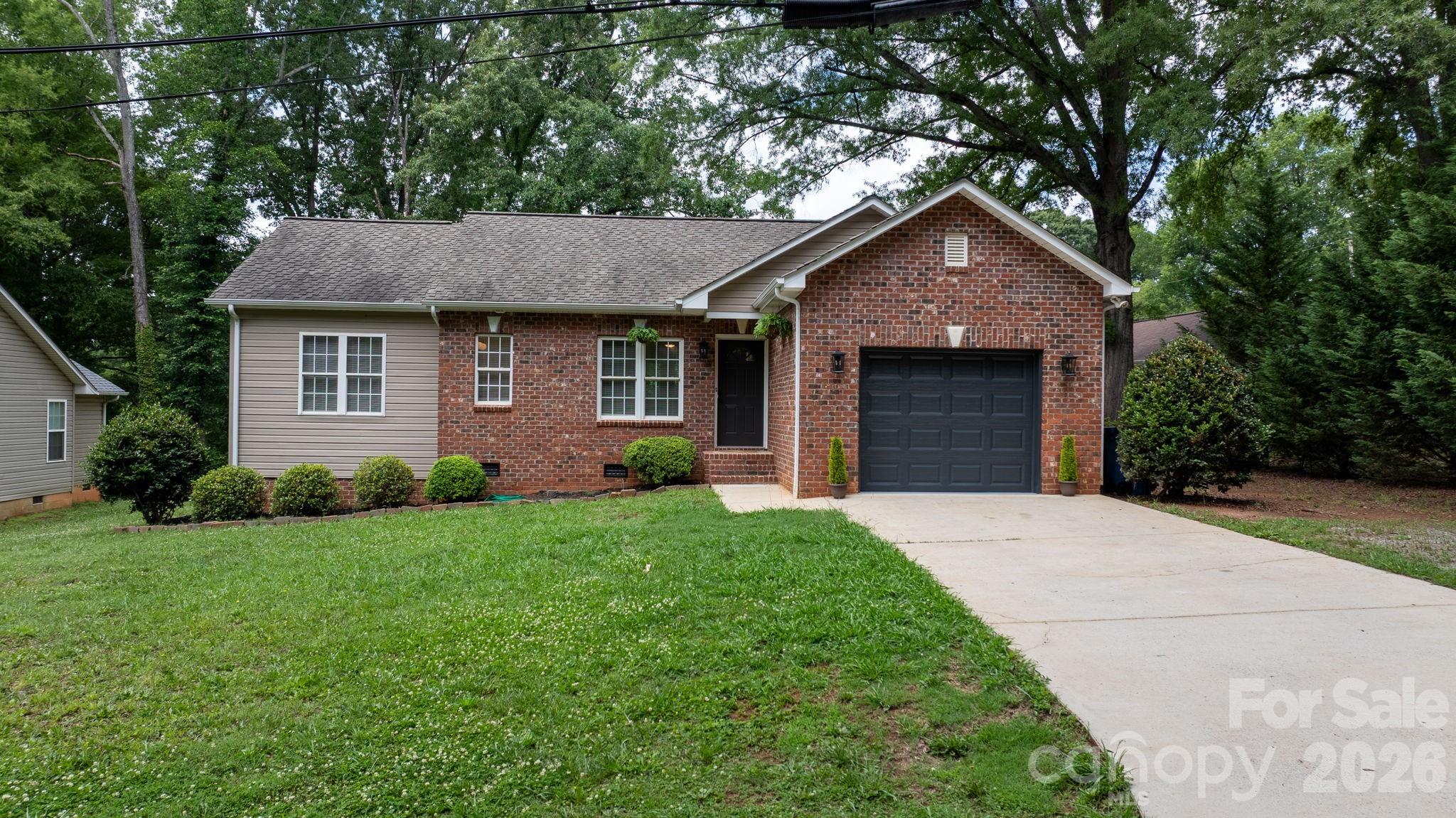 208 S B Avenue Property Photo 23