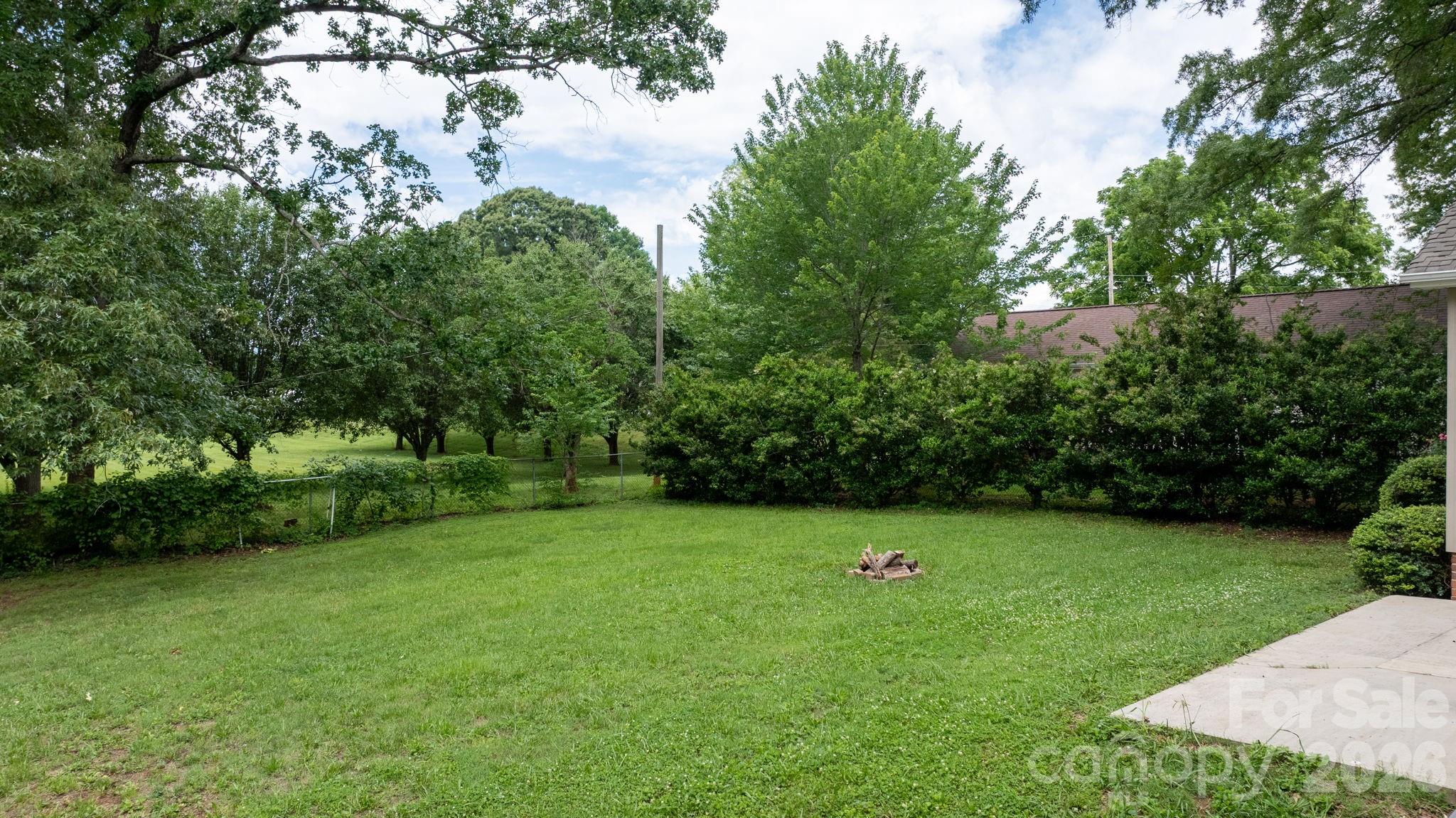 208 S B Avenue Property Photo 24