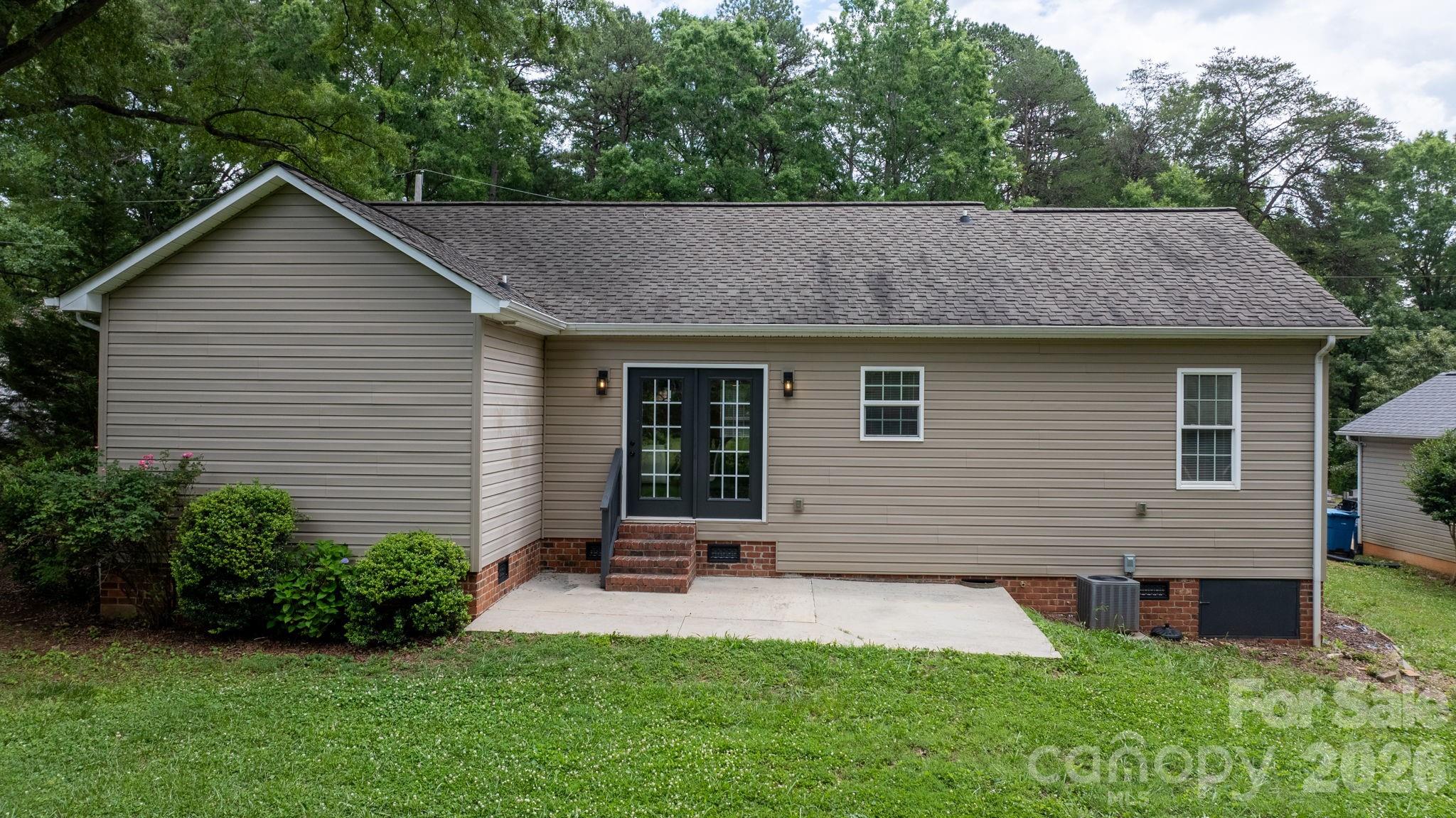 208 S B Avenue Property Photo 25