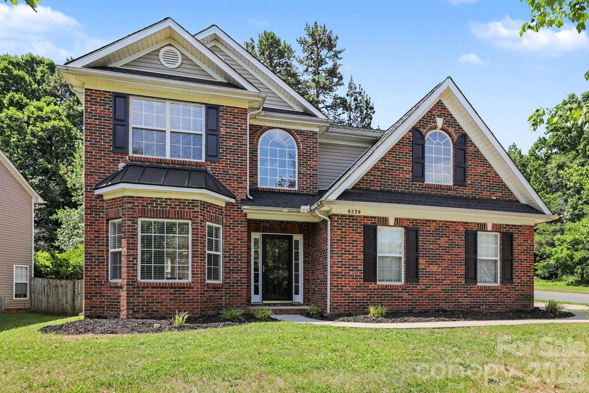 8539 Suttonview Drive Property Photo 1