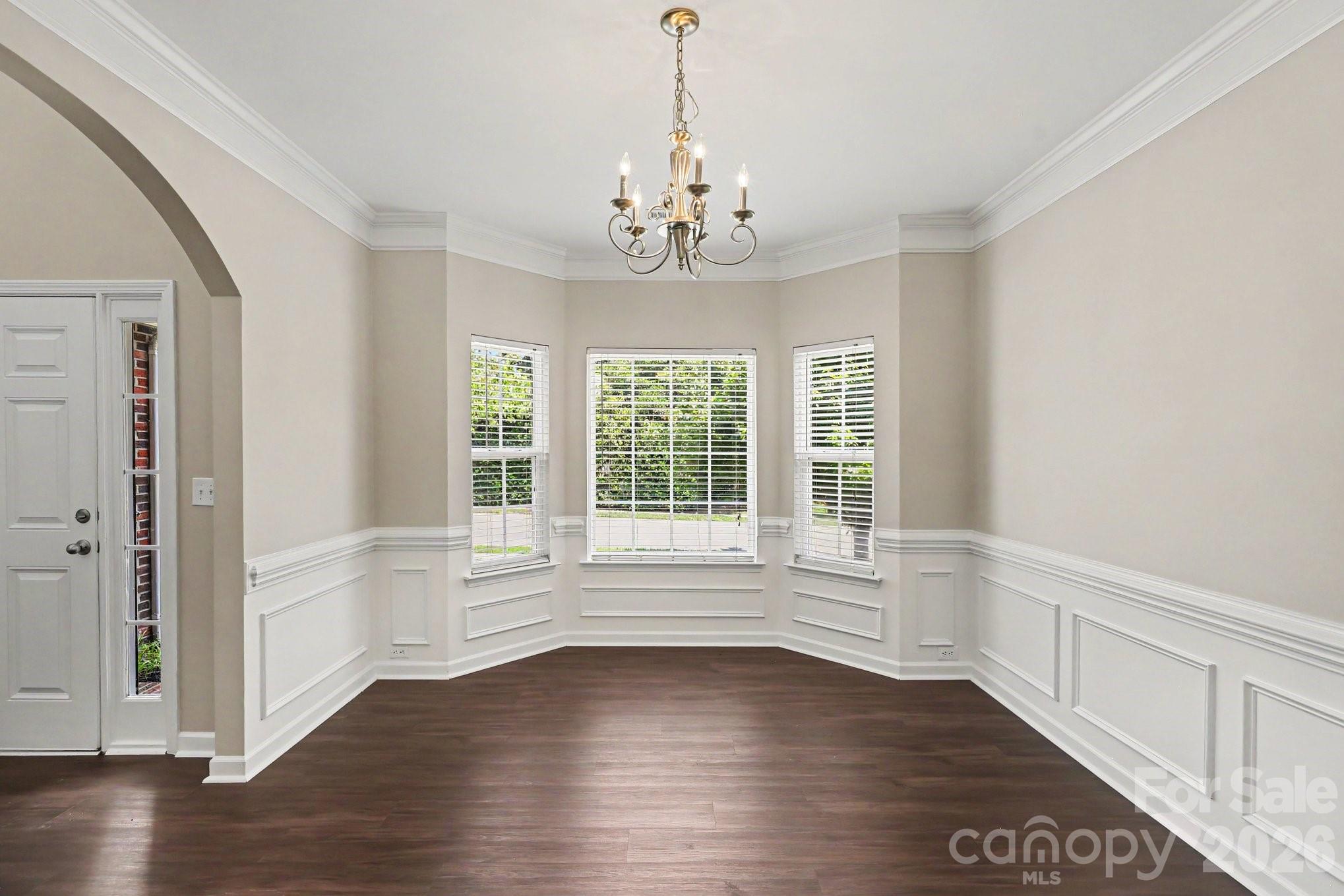 8539 Suttonview Drive Property Photo 2