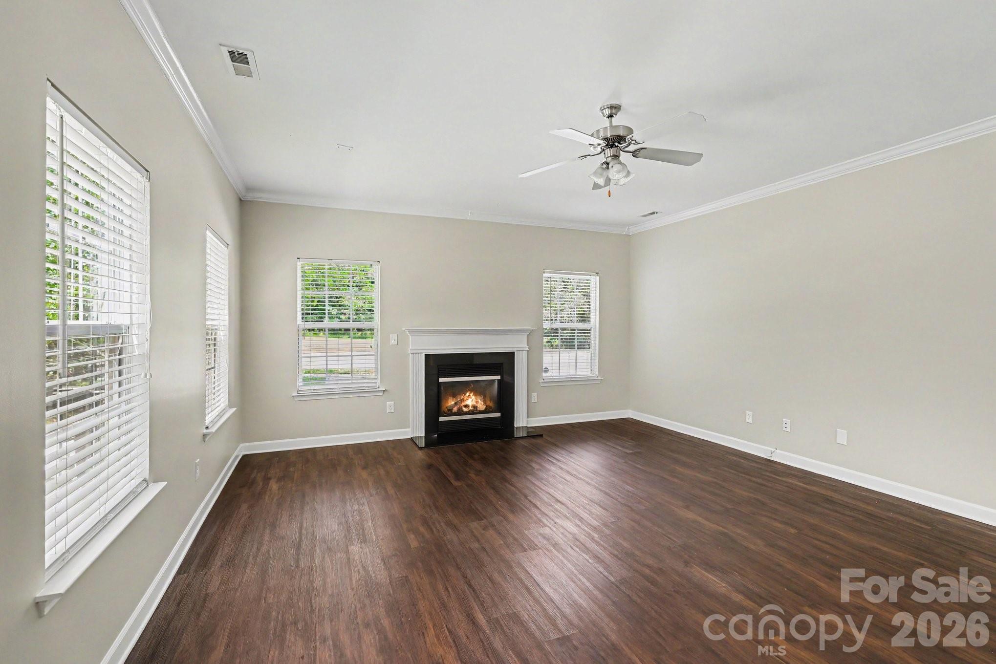 8539 Suttonview Drive Property Photo 3