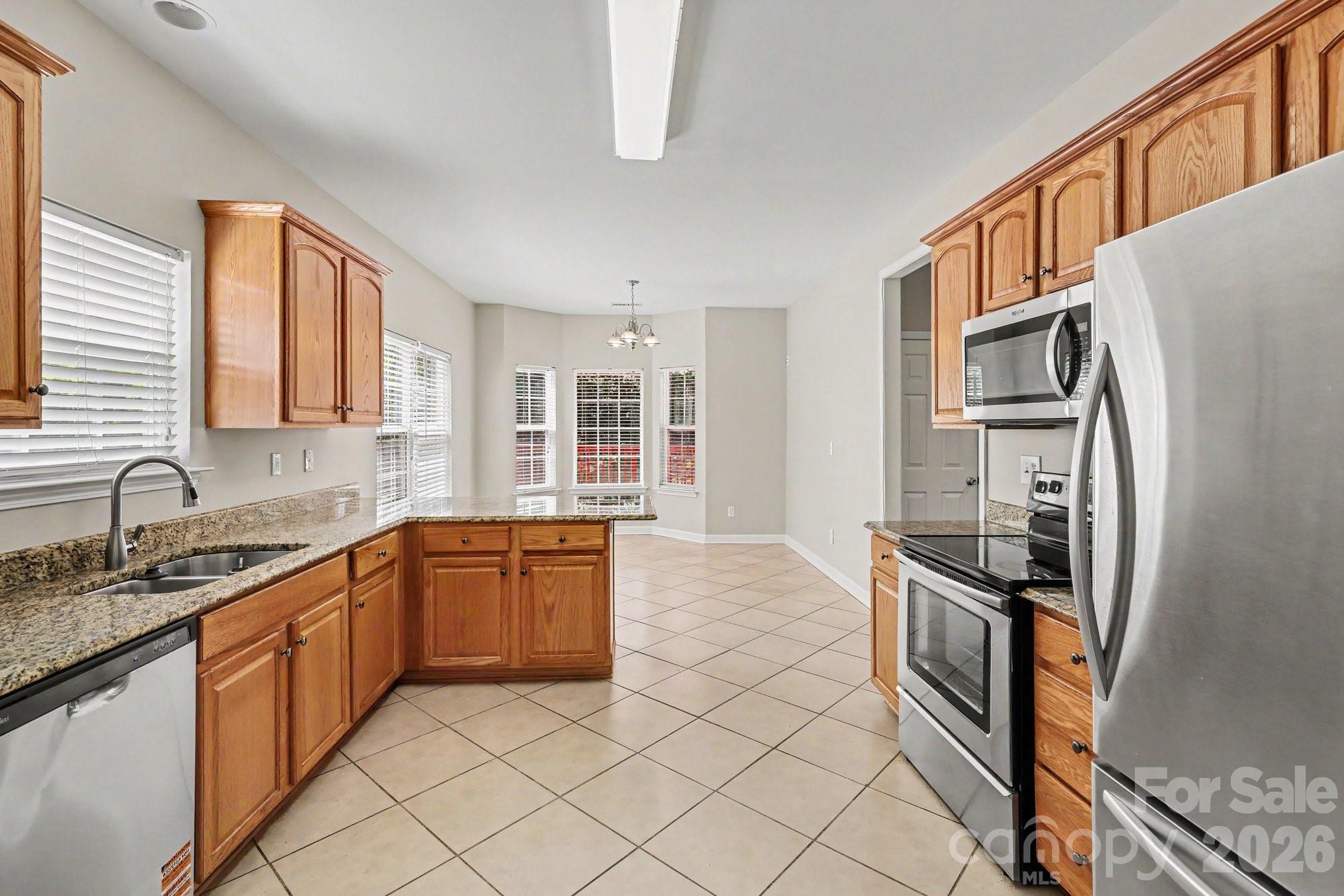 8539 Suttonview Drive Property Photo 6