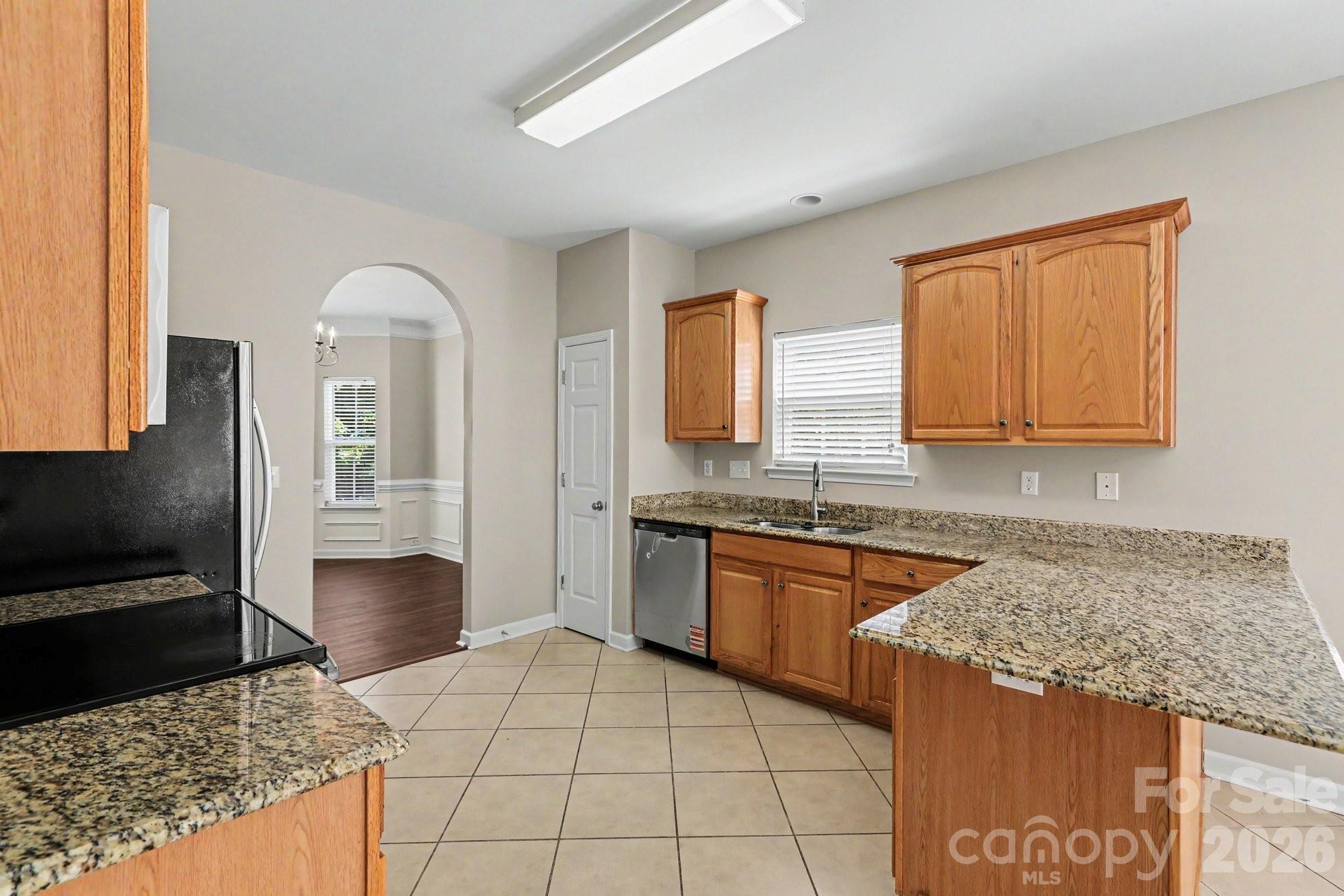 8539 Suttonview Drive Property Photo 7