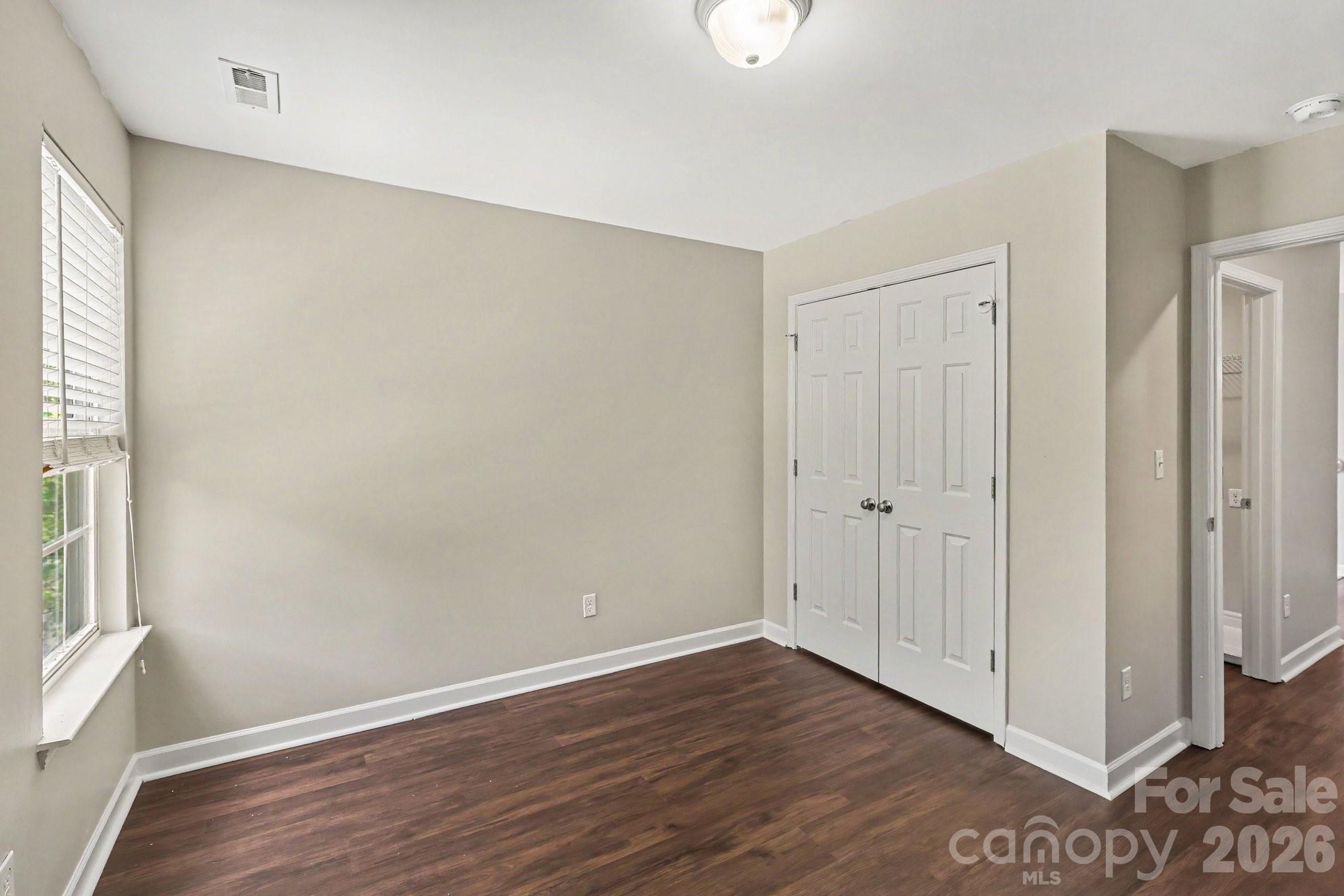 8539 Suttonview Drive Property Photo 11
