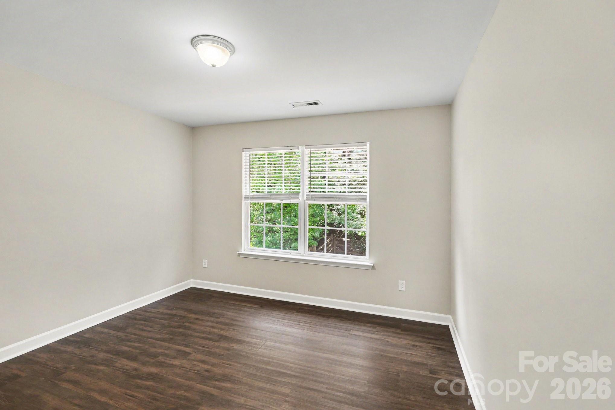 8539 Suttonview Drive Property Photo 12