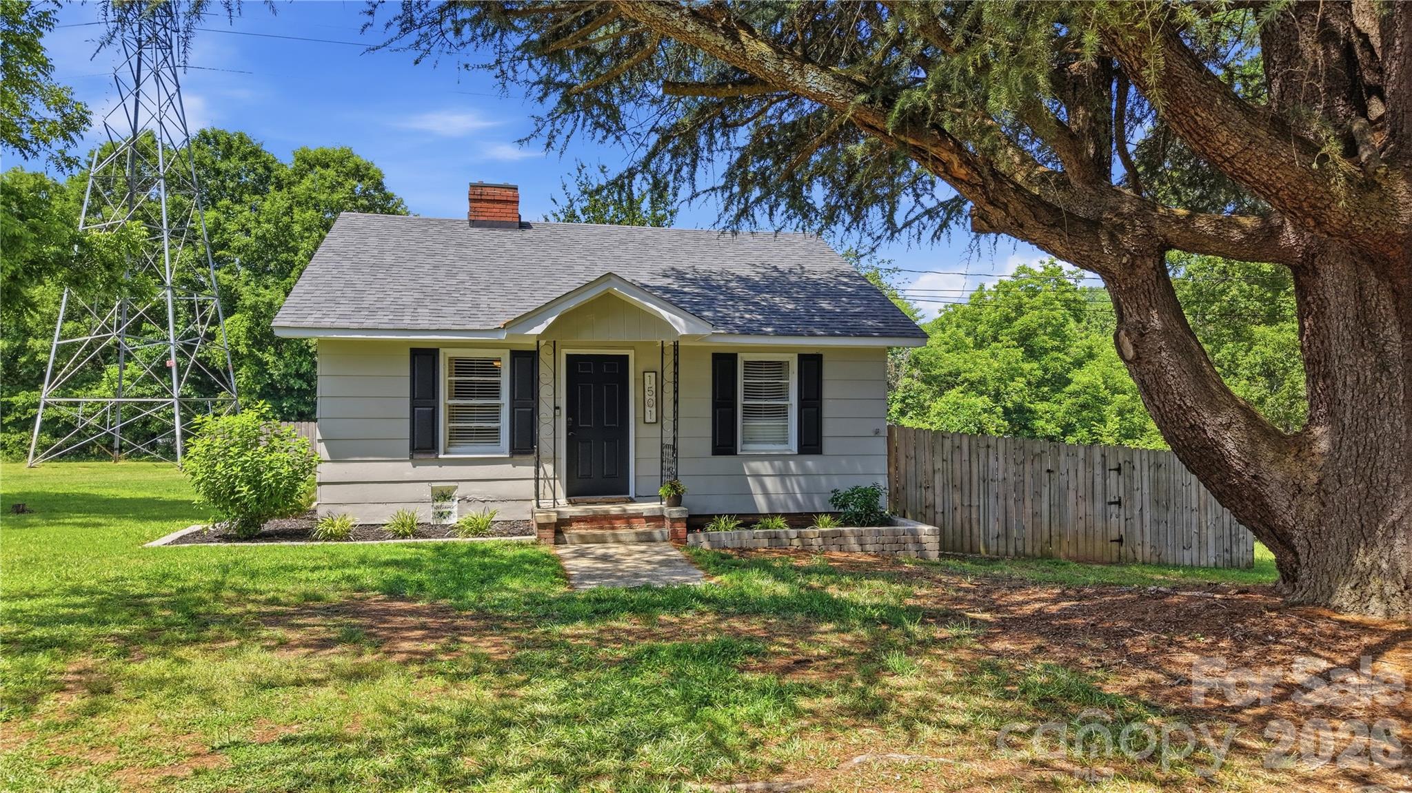 1501 Highland Avenue Property Photo 2
