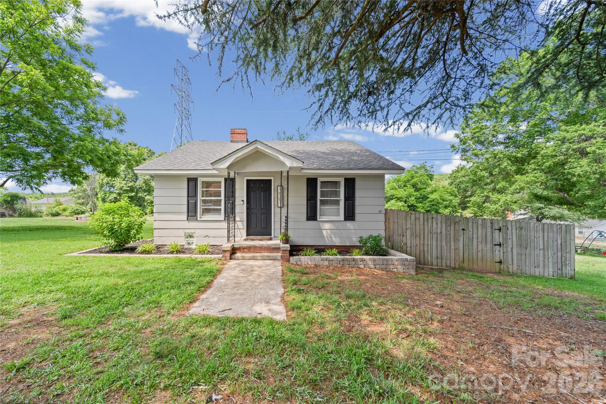 1501 Highland Avenue Property Photo 3