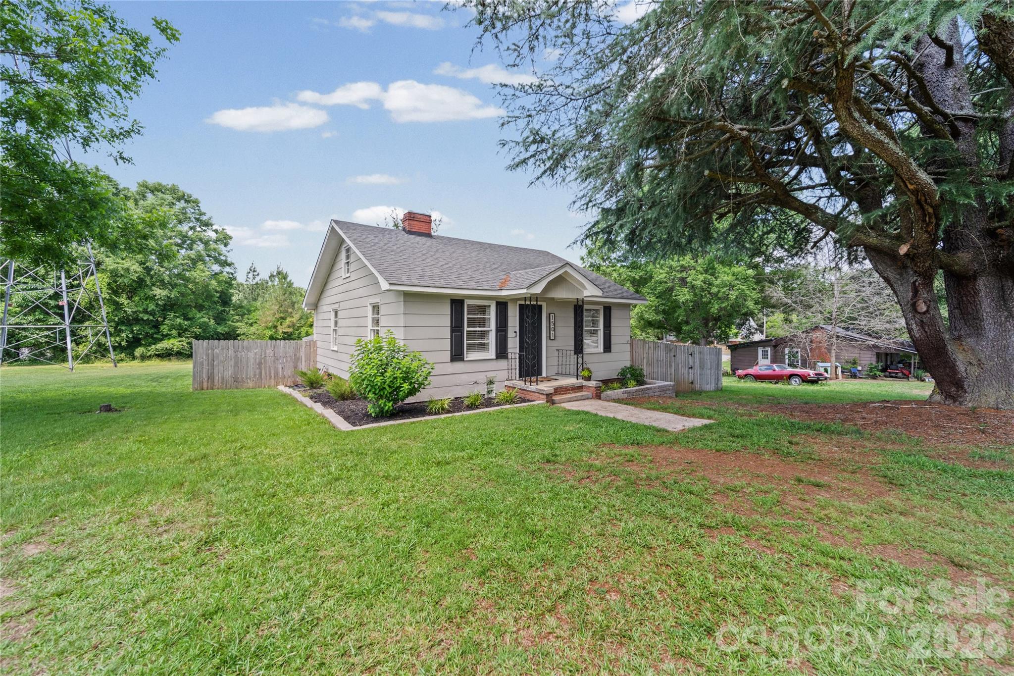 1501 Highland Avenue Property Photo 4