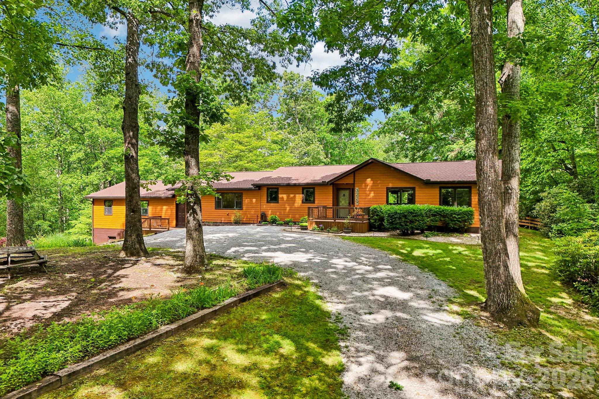 3229 N Bearwallow Road Property Photo 1