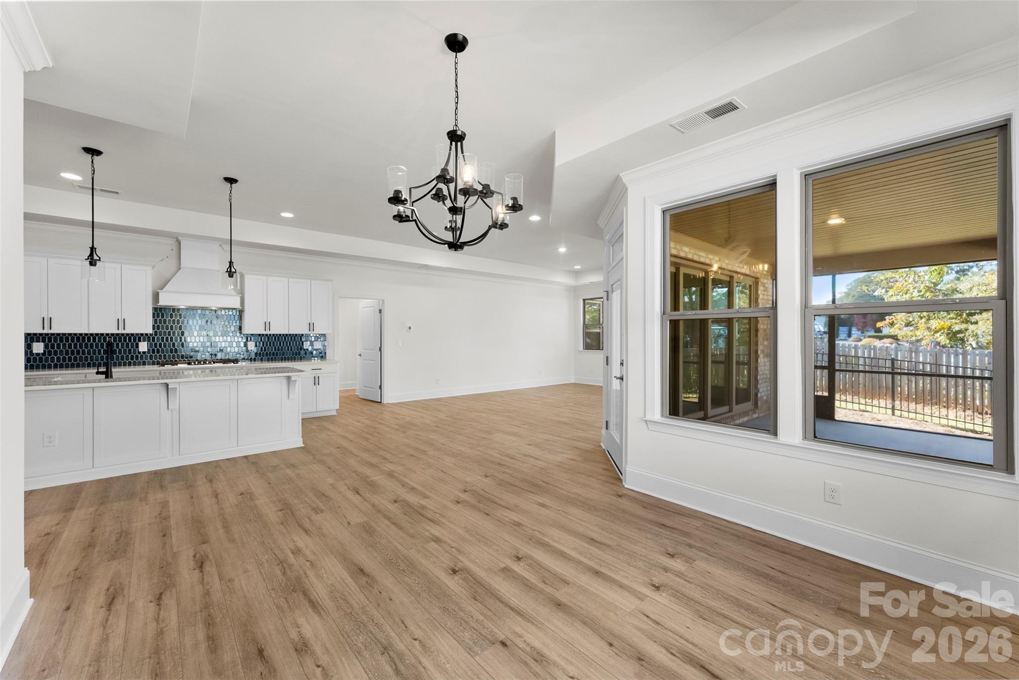 407 Newstyle Way Property Photo 14