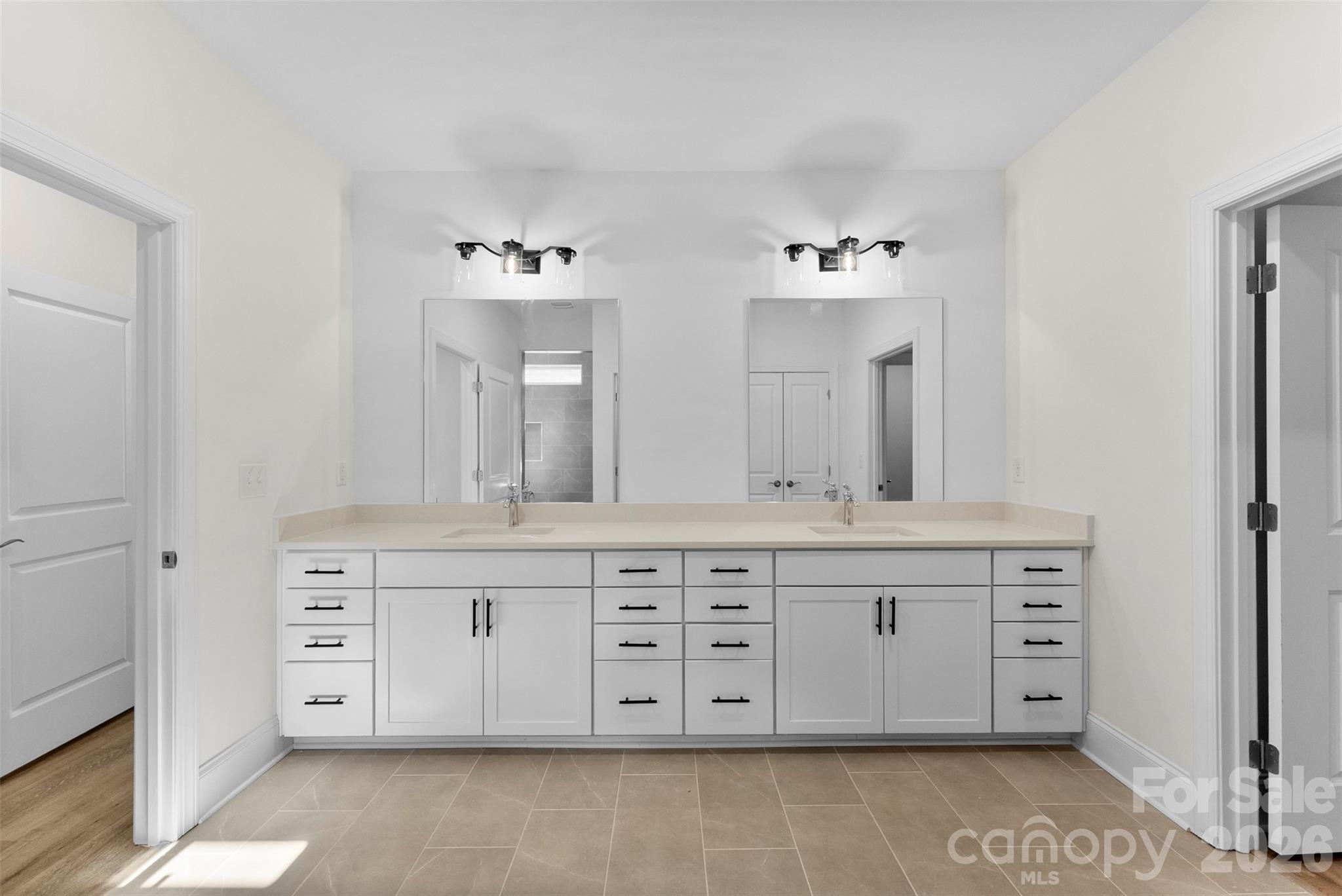 407 Newstyle Way Property Photo 21