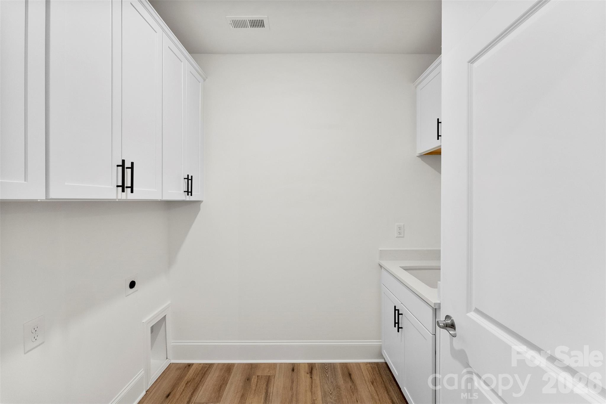 407 Newstyle Way Property Photo 23