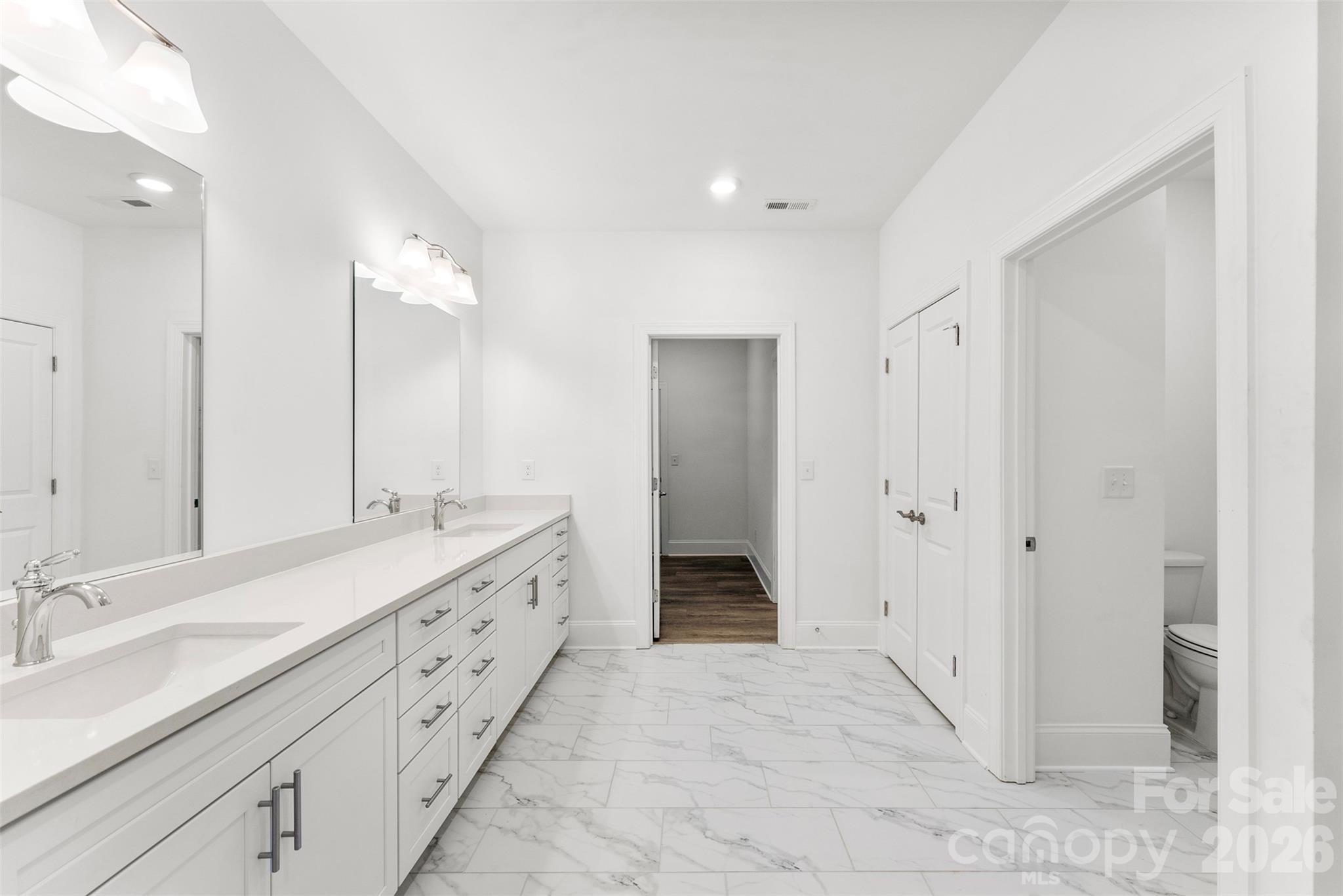411 Newstyle Way Property Photo 13