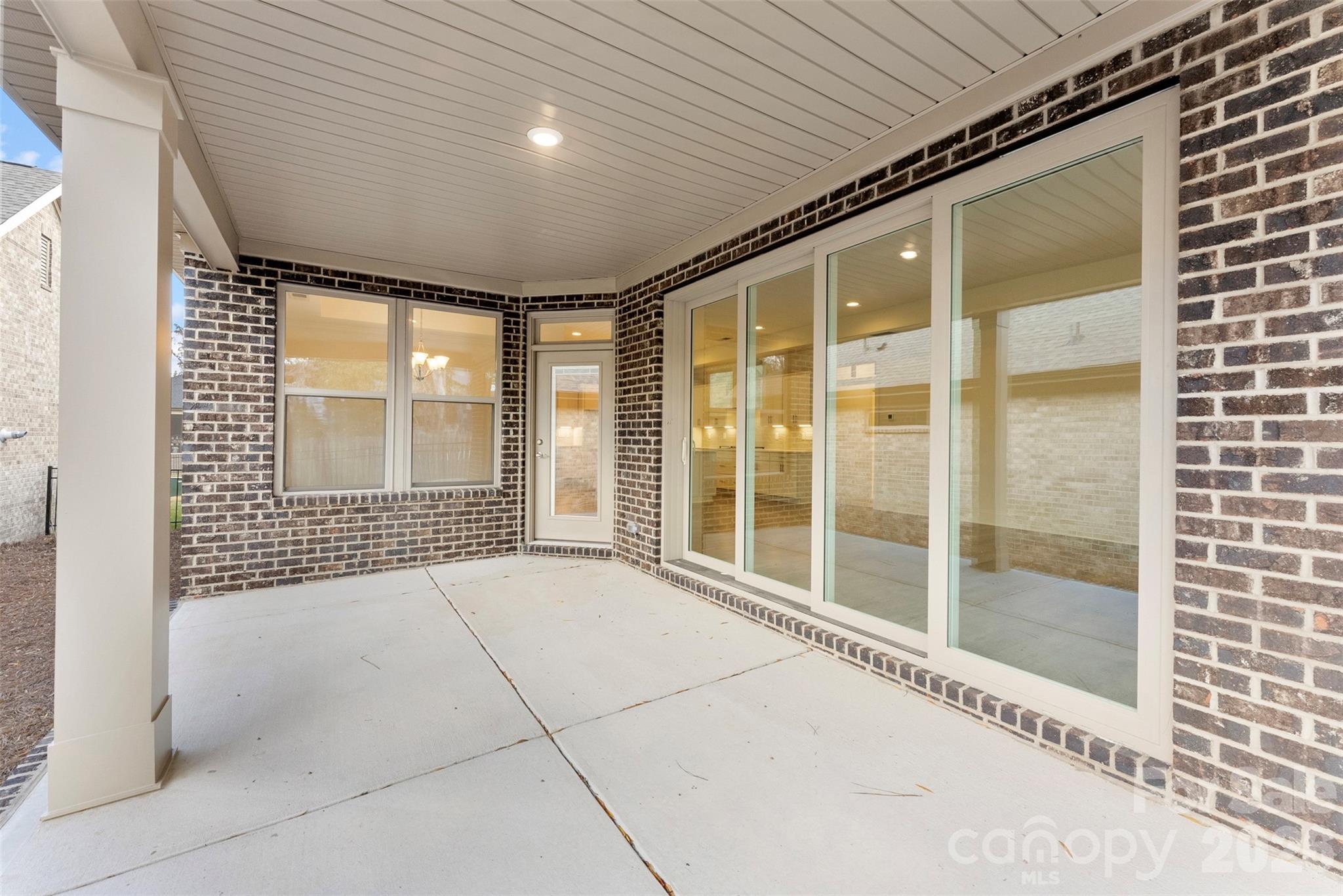 411 Newstyle Way Property Photo 22