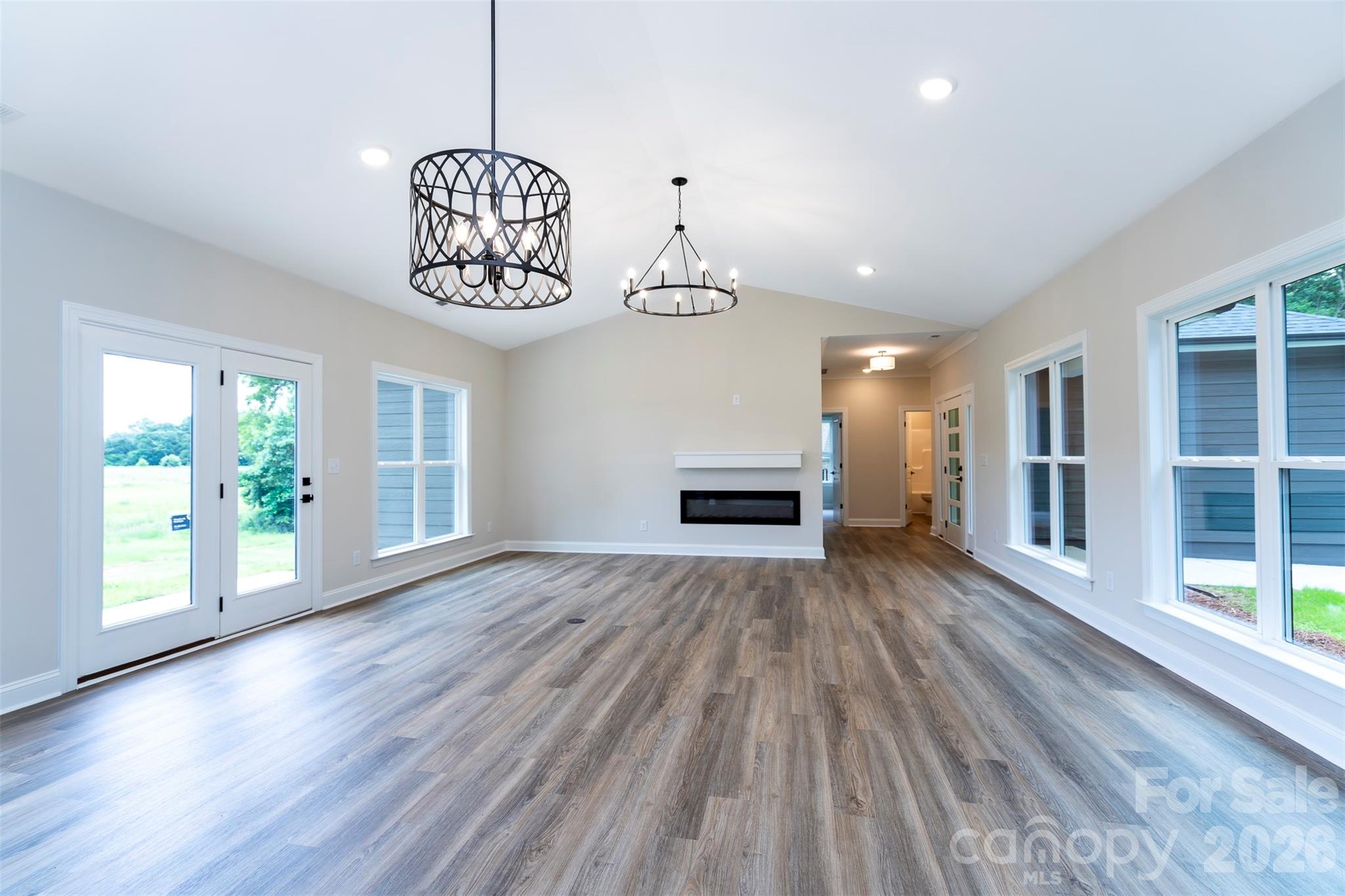 3008 Buffet Lane Property Photo 6