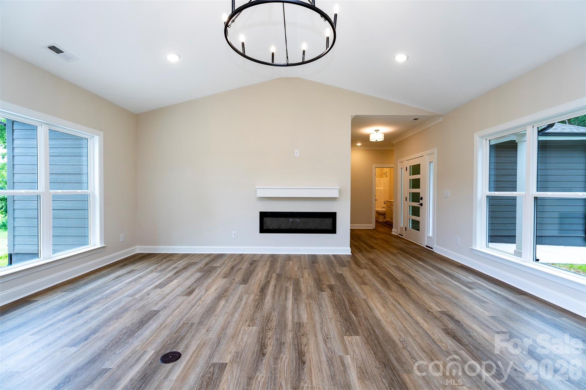 3008 Buffet Lane Property Photo 8