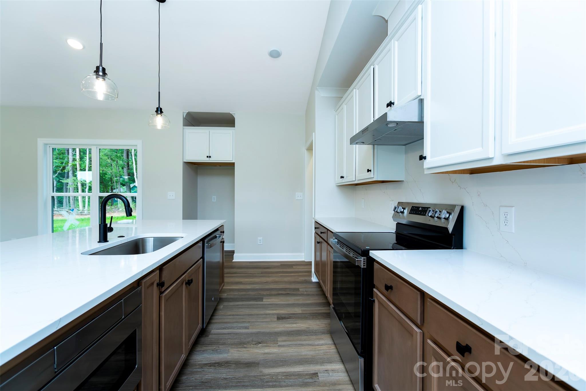 3008 Buffet Lane Property Photo 15