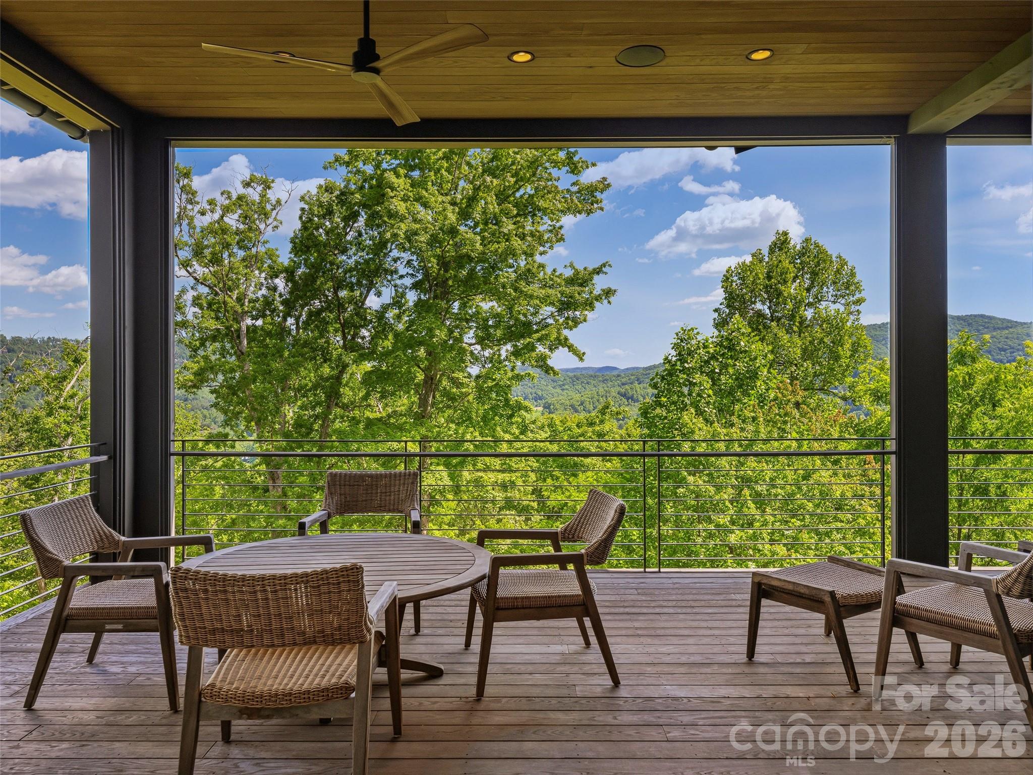 1121 Timberbluff Way Property Photo 39
