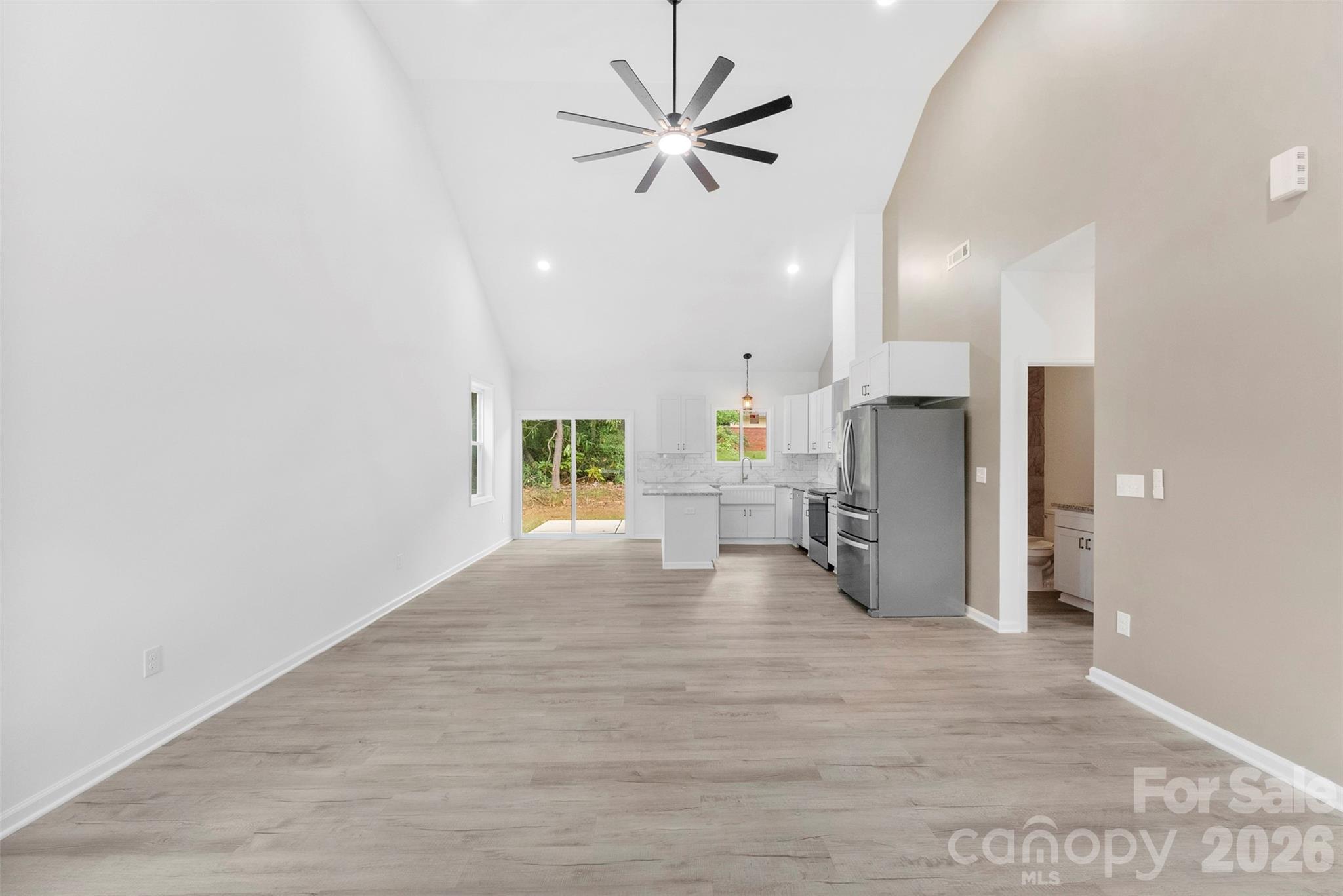 1618 Eaves Road Property Photo 3