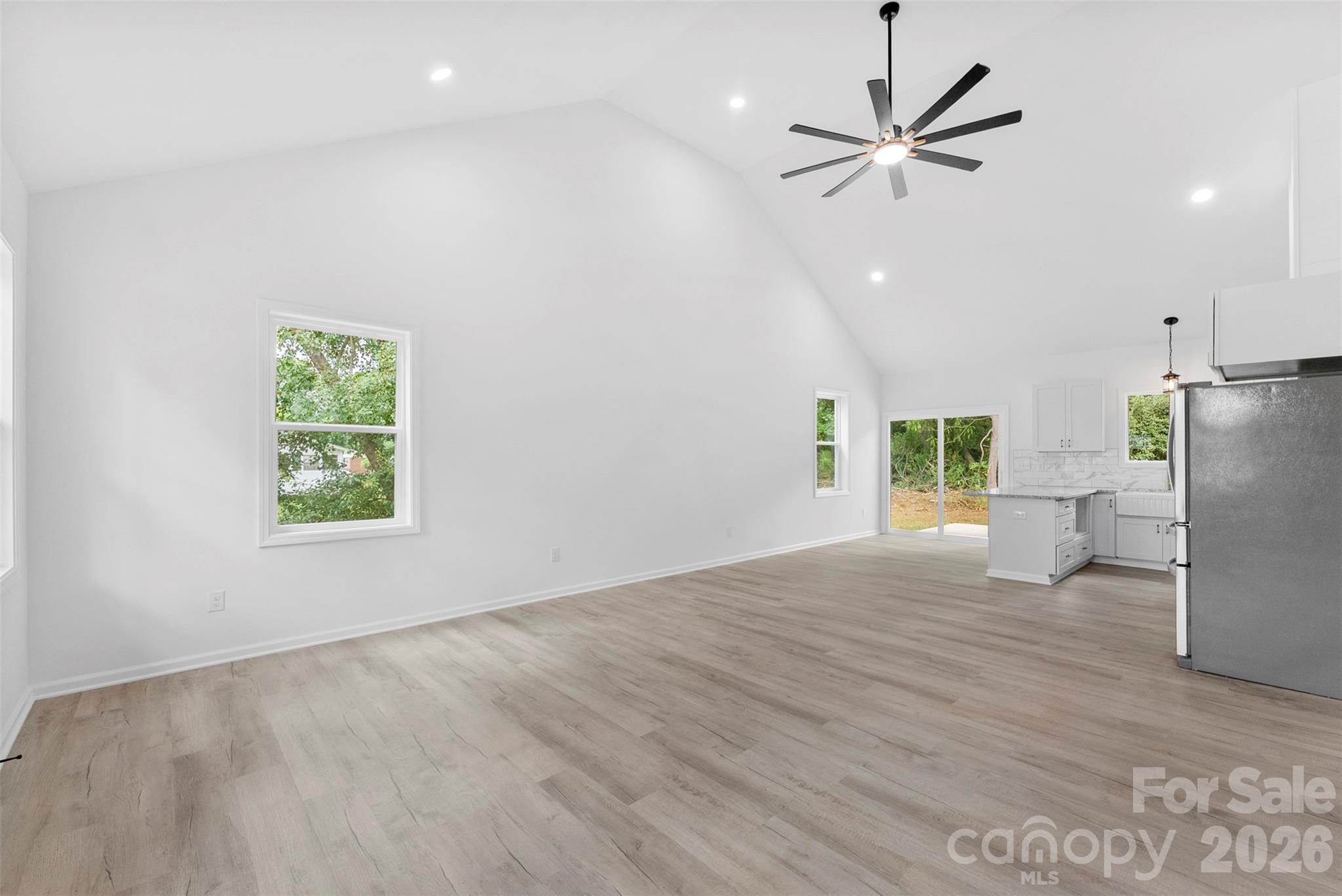 1618 Eaves Road Property Photo 5
