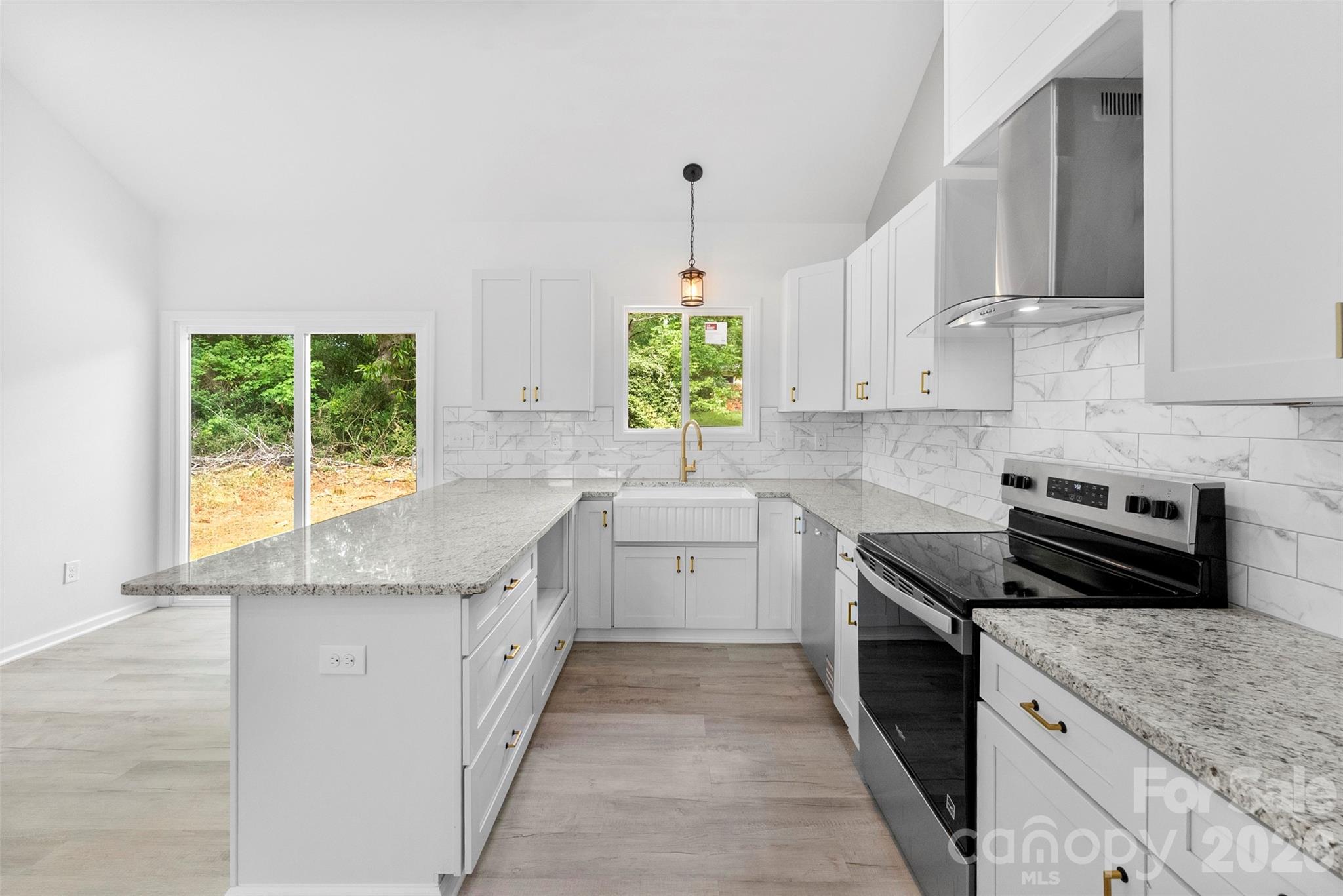 1618 Eaves Road Property Photo 11