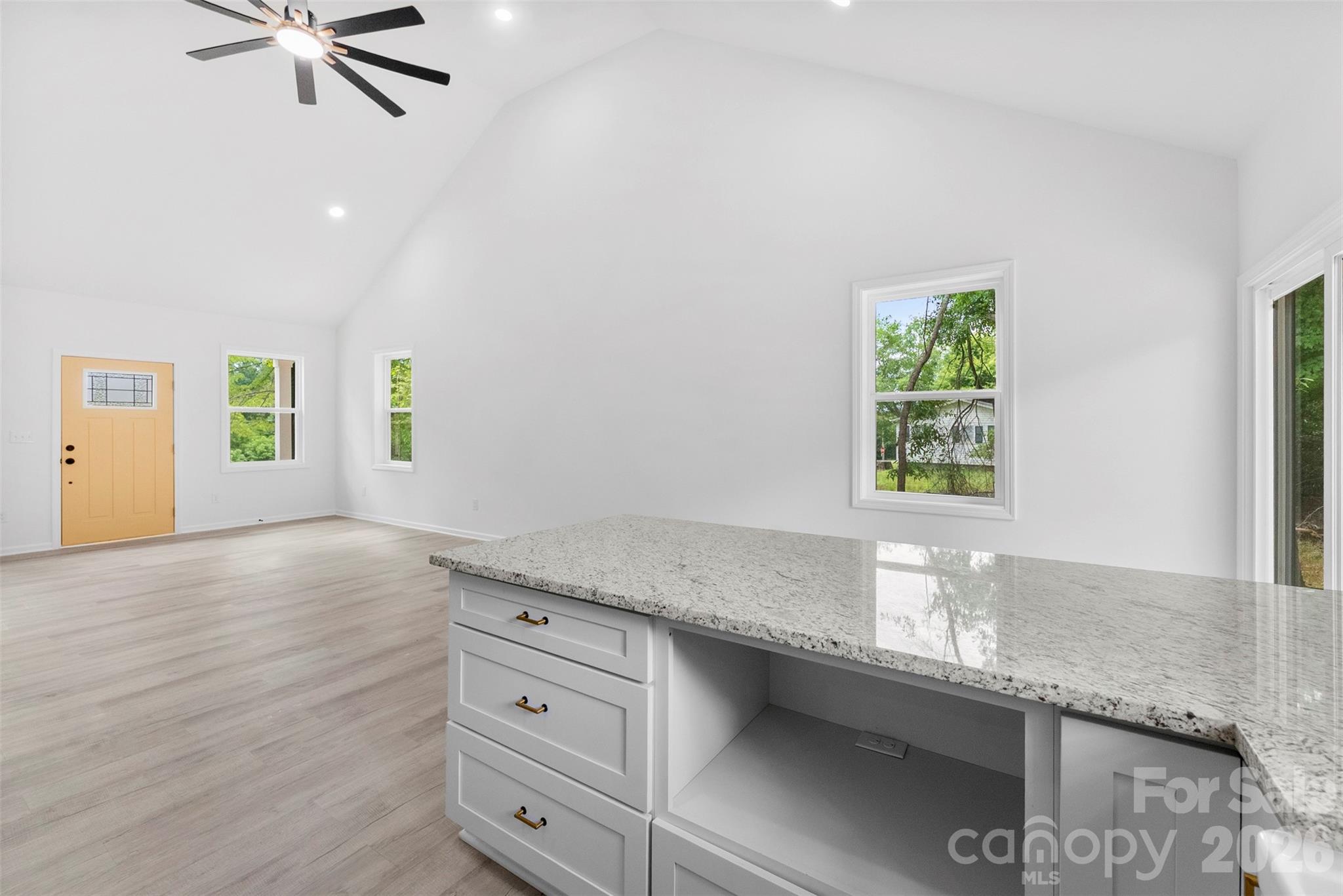 1618 Eaves Road Property Photo 13