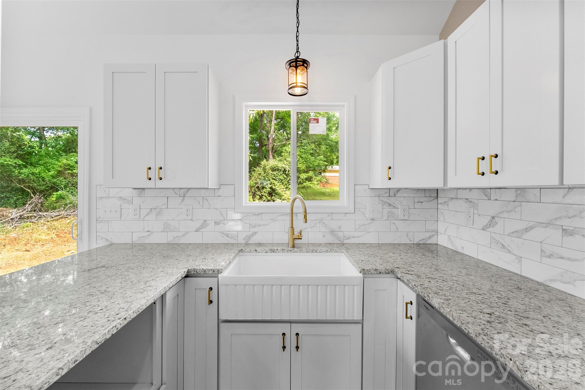 1618 Eaves Road Property Photo 14