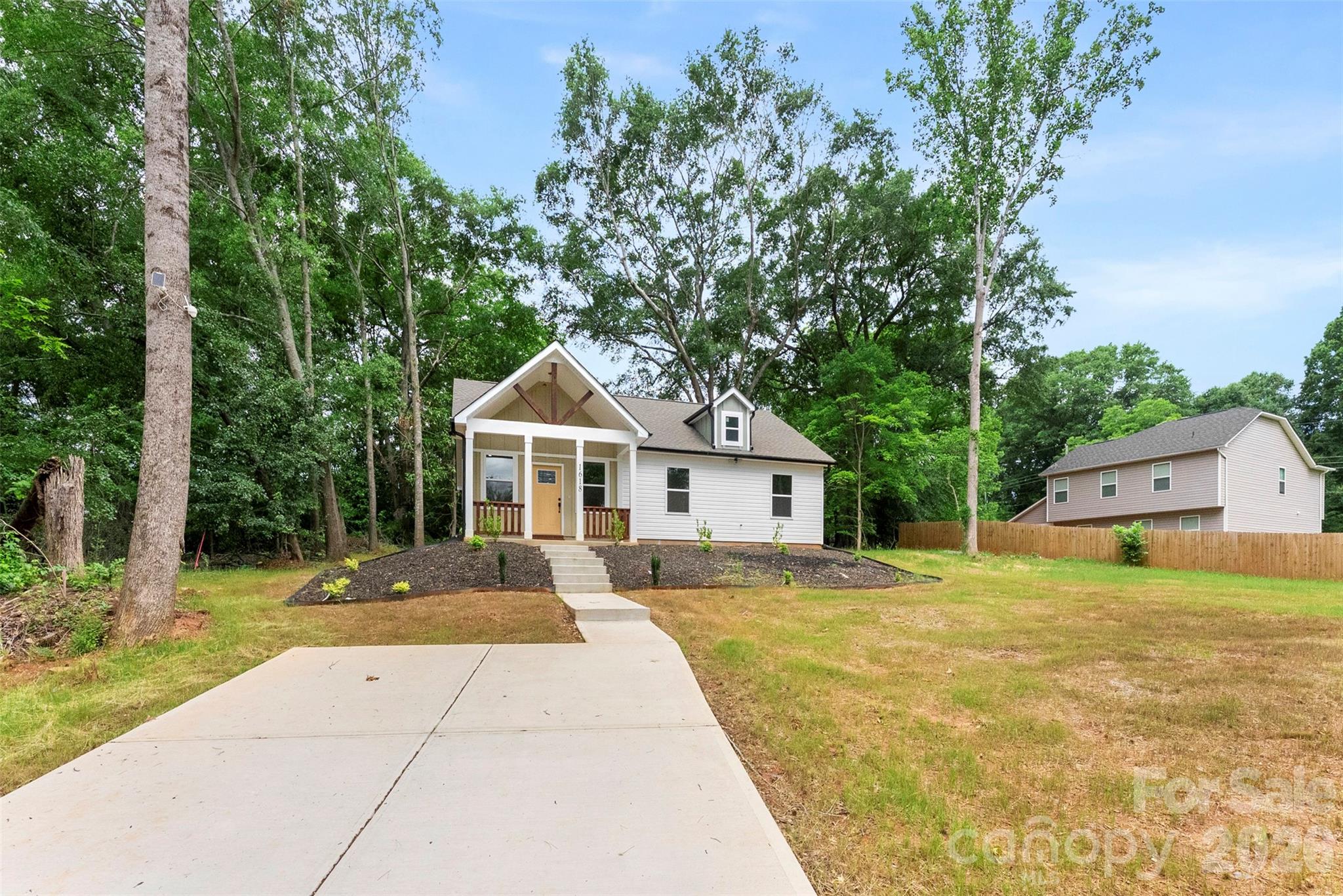 1618 Eaves Road Property Photo 36
