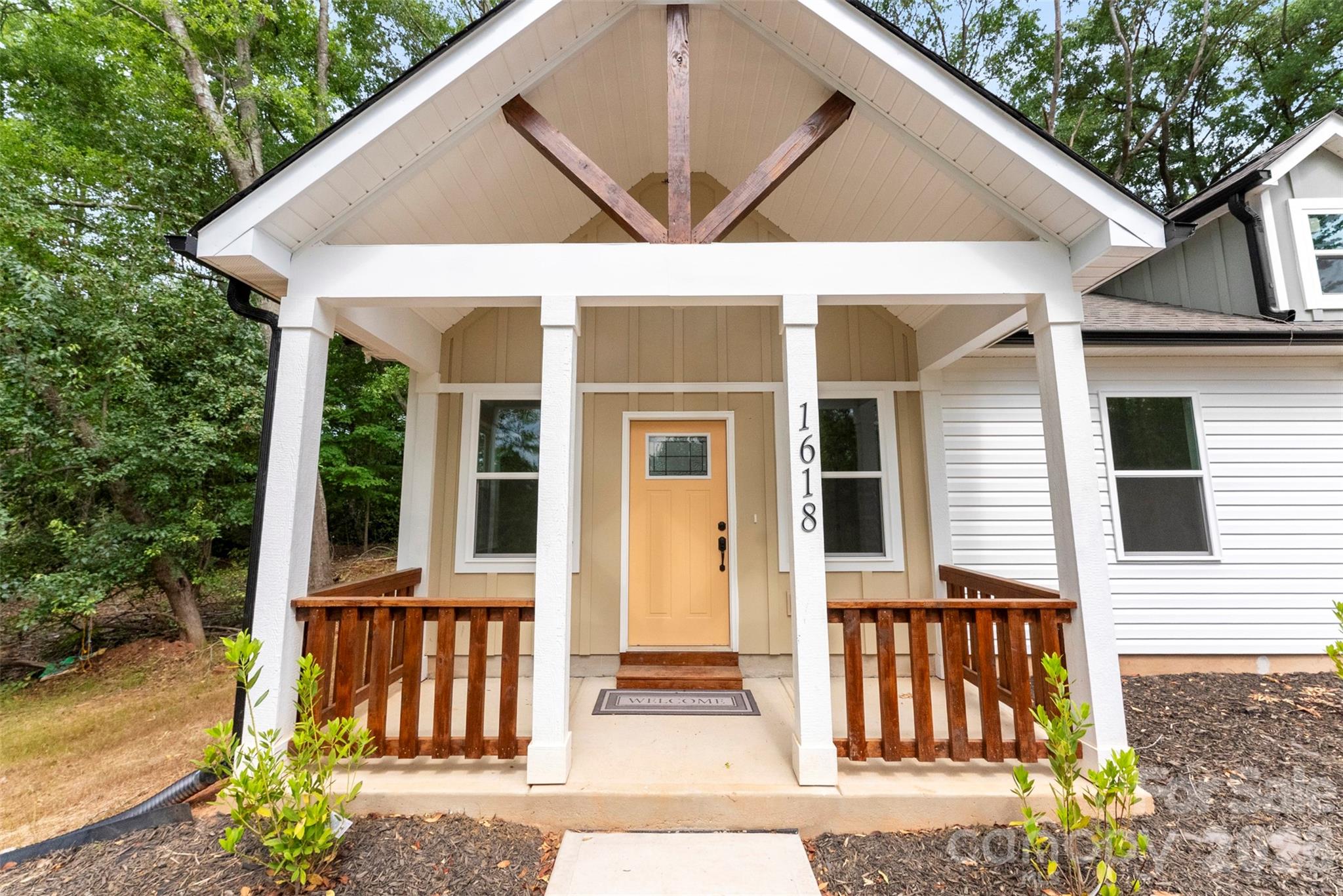 1618 Eaves Road Property Photo 38