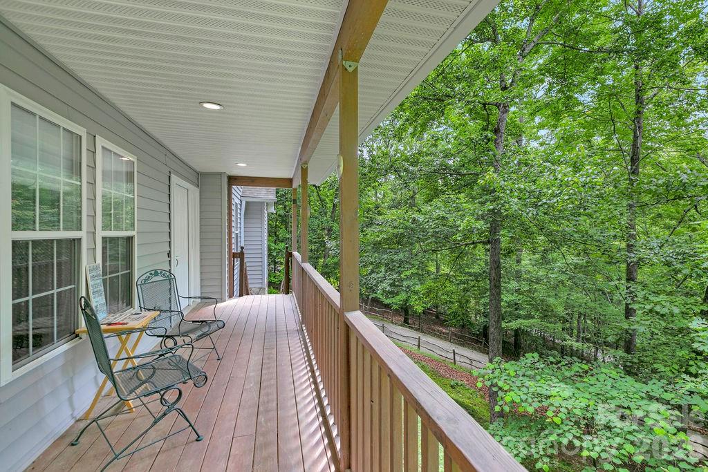 144 Lakeland Drive Property Photo 6