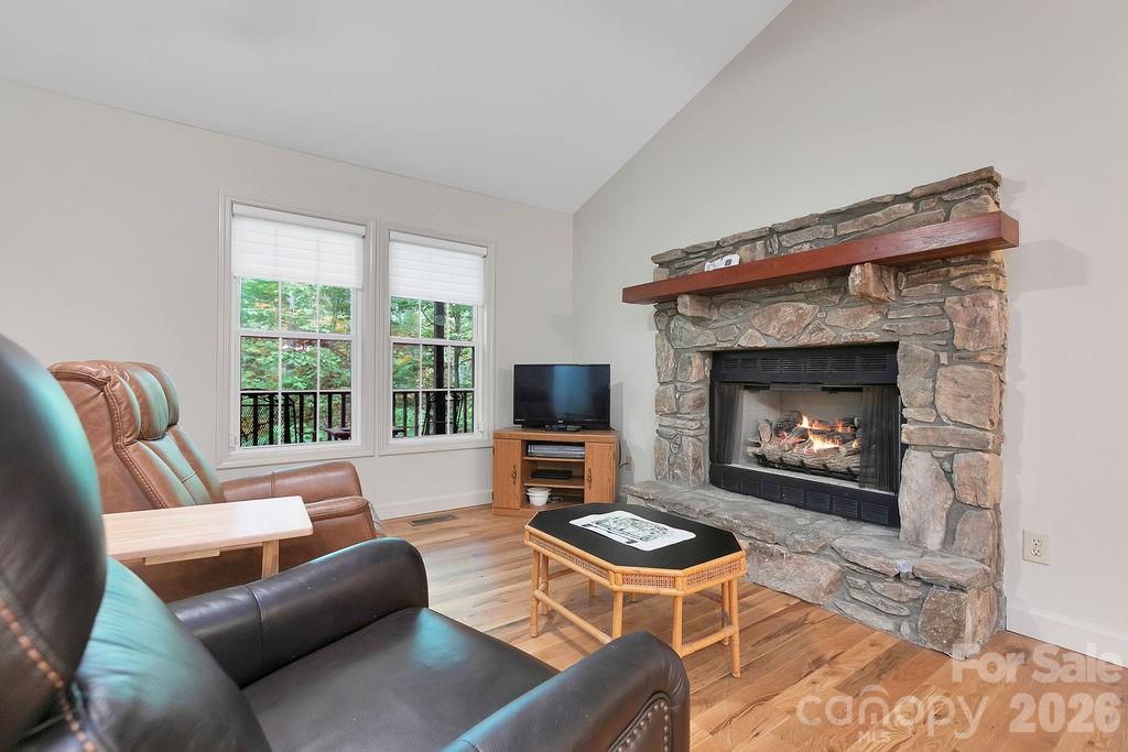 144 Lakeland Drive Property Photo 11
