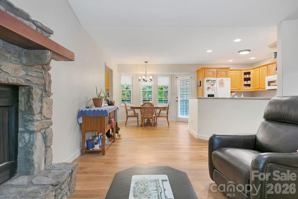 144 Lakeland Drive Property Photo 12
