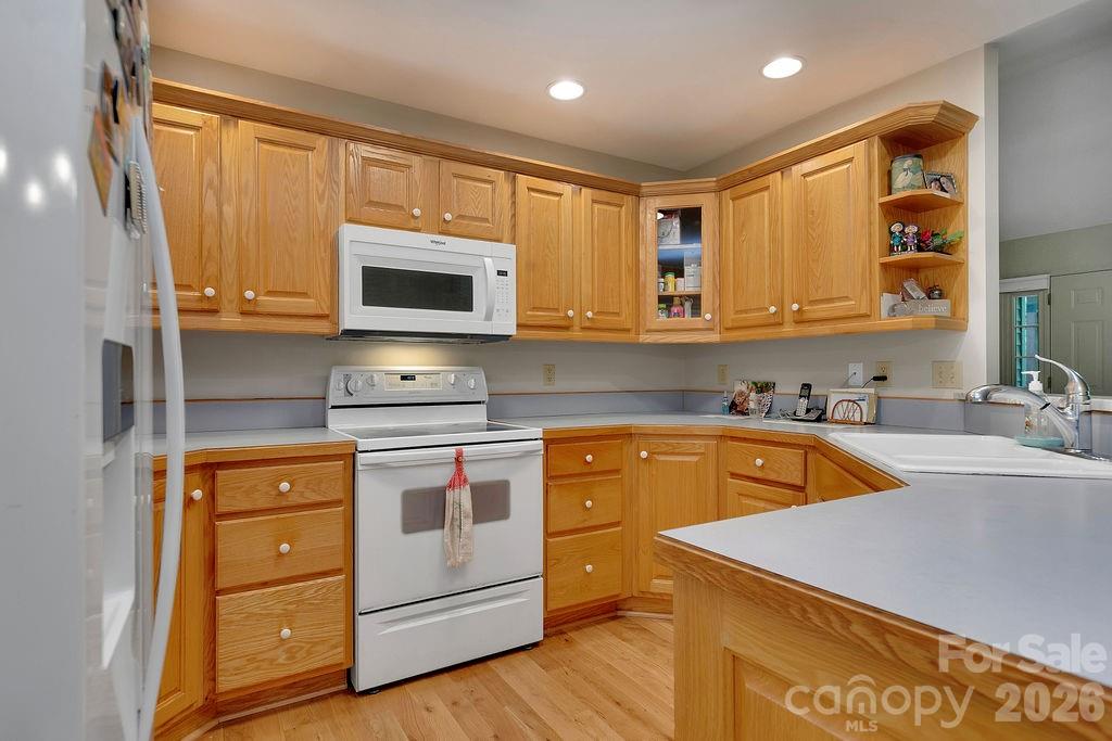 144 Lakeland Drive Property Photo 15