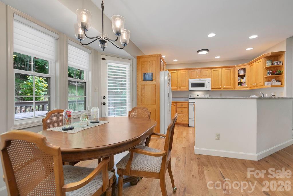 144 Lakeland Drive Property Photo 17