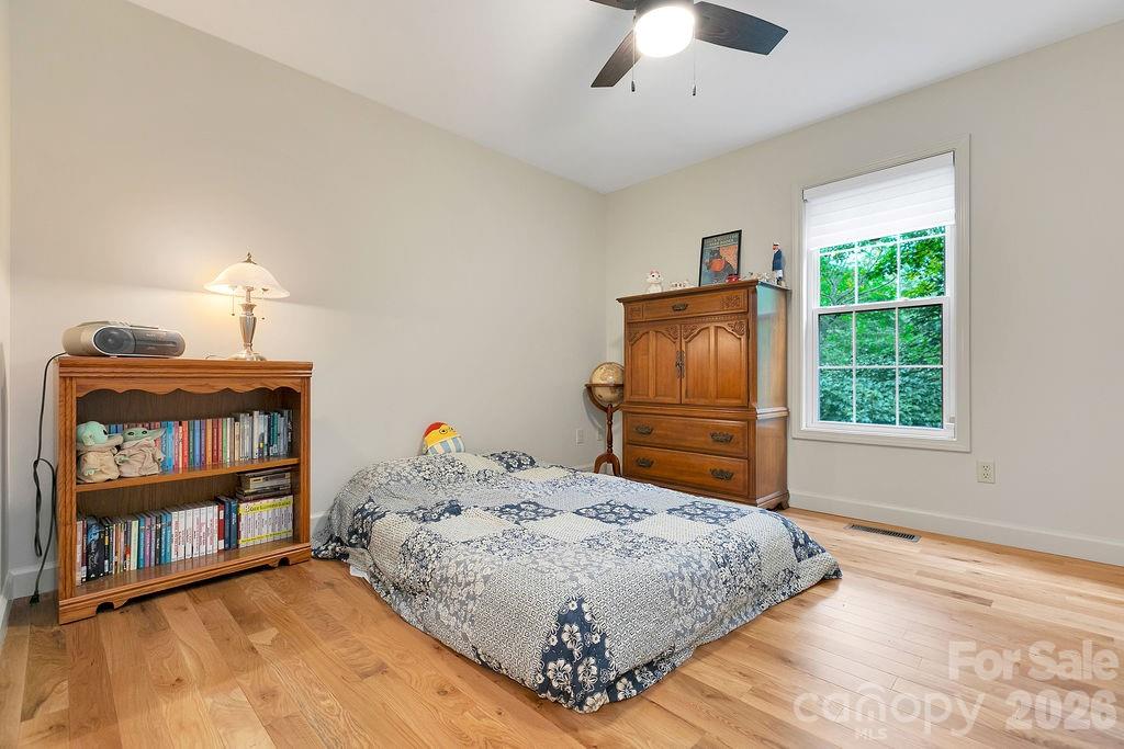 144 Lakeland Drive Property Photo 22