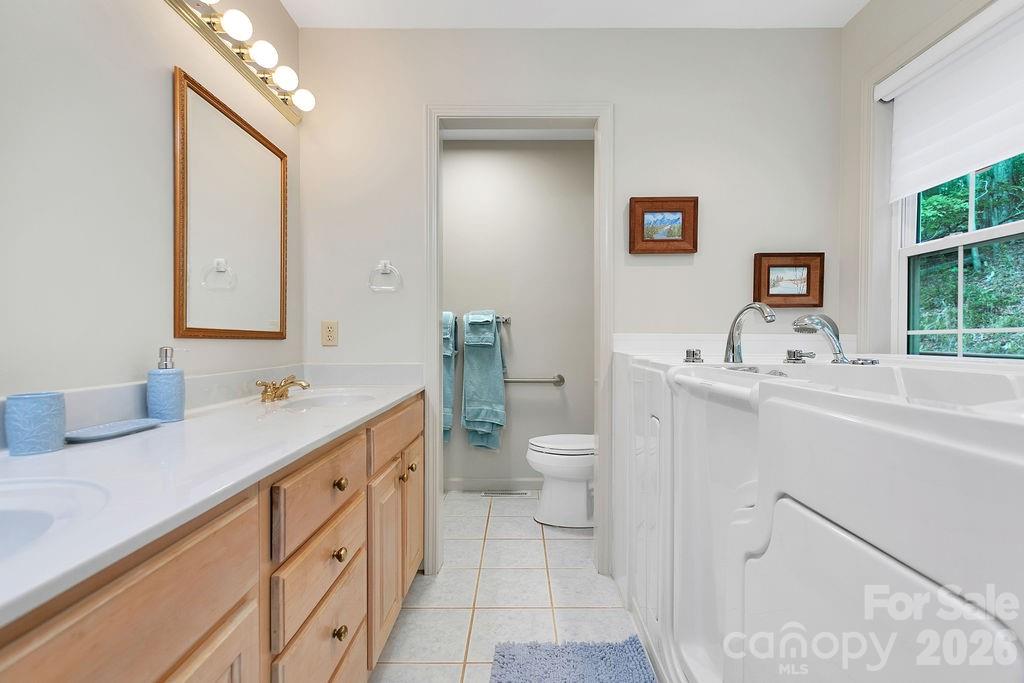144 Lakeland Drive Property Photo 28