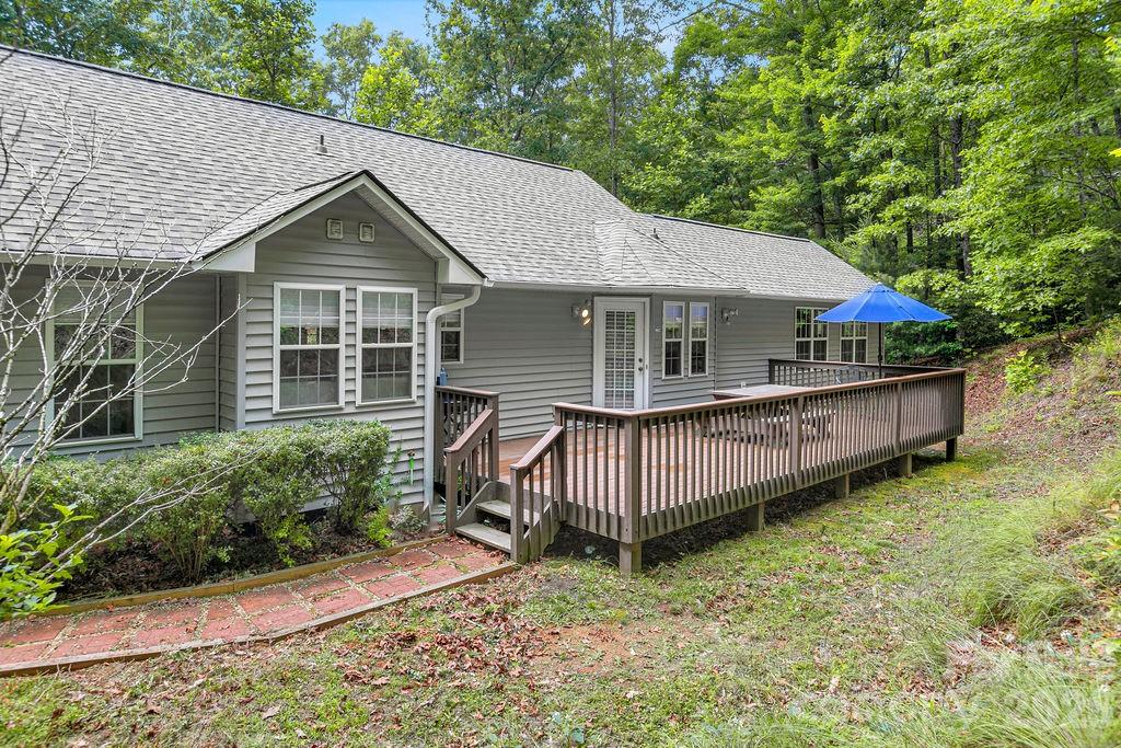 144 Lakeland Drive Property Photo 36
