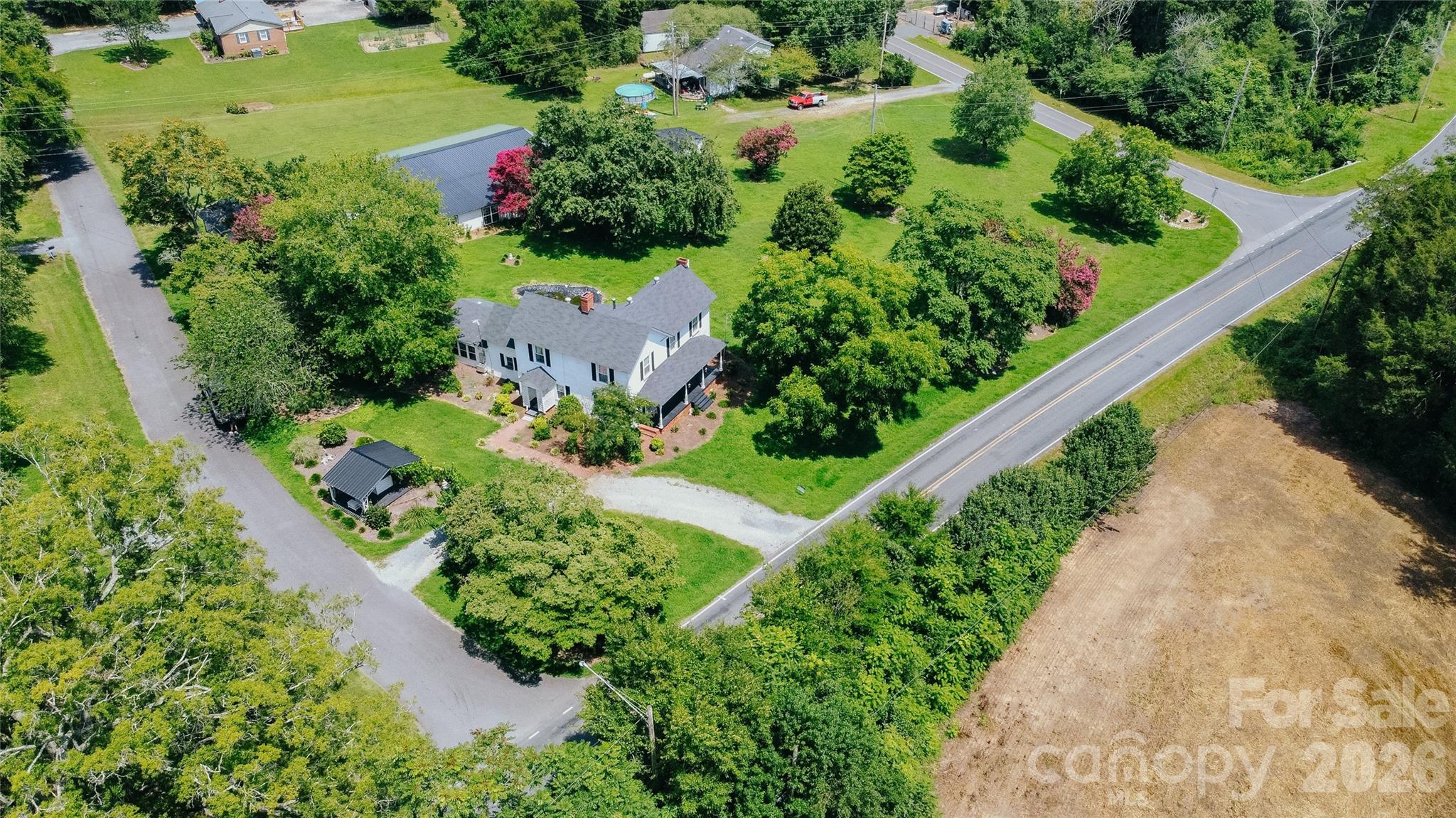 401 S Gold Branch Road Property Photo 2