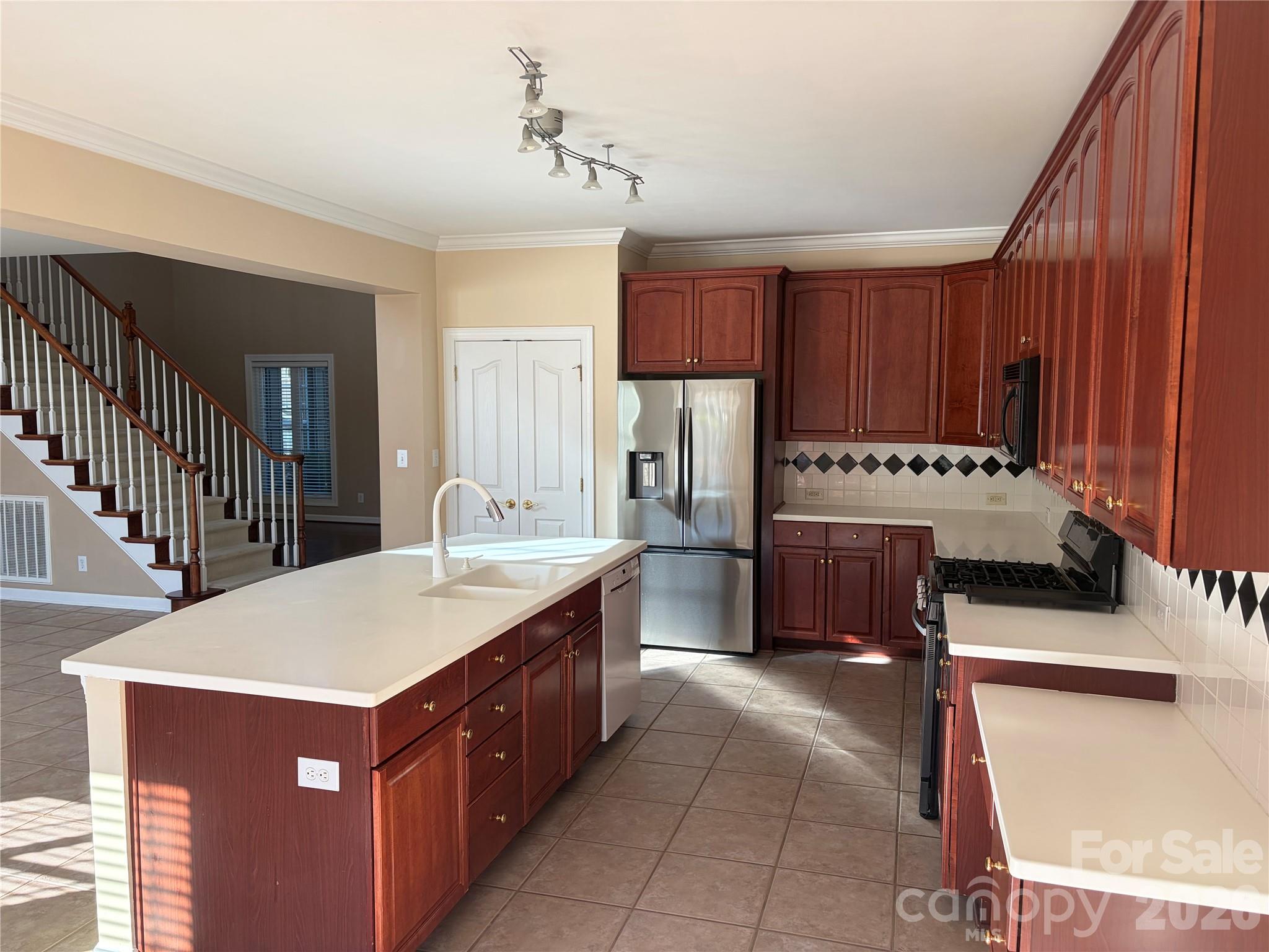 13937 Dovehunt Place Property Photo 6