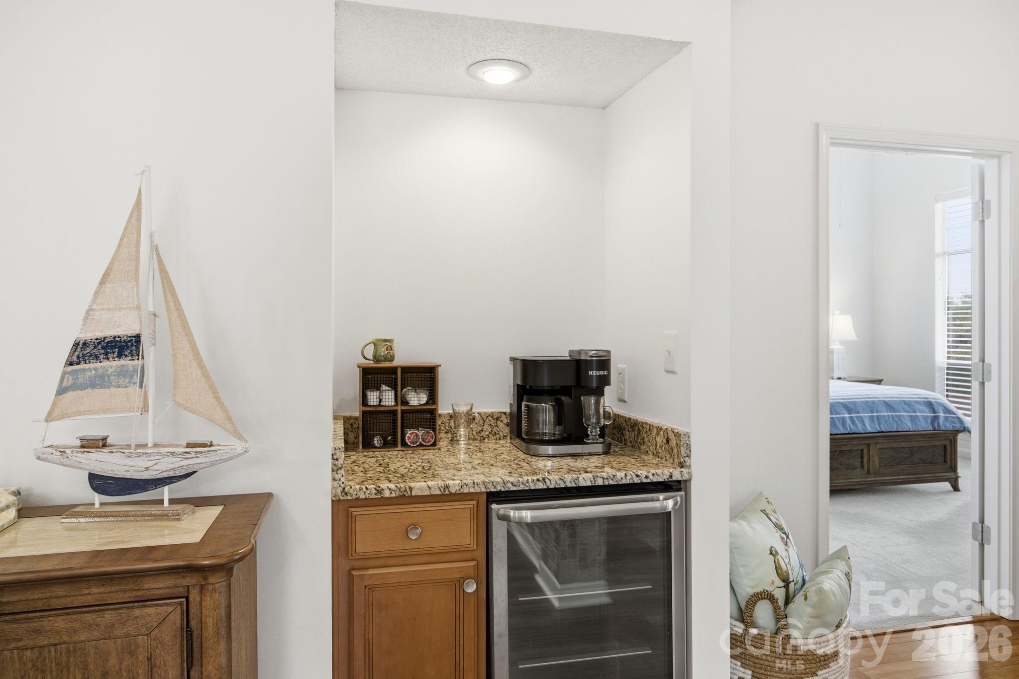 18009 Kings Point Drive I Property Photo 16