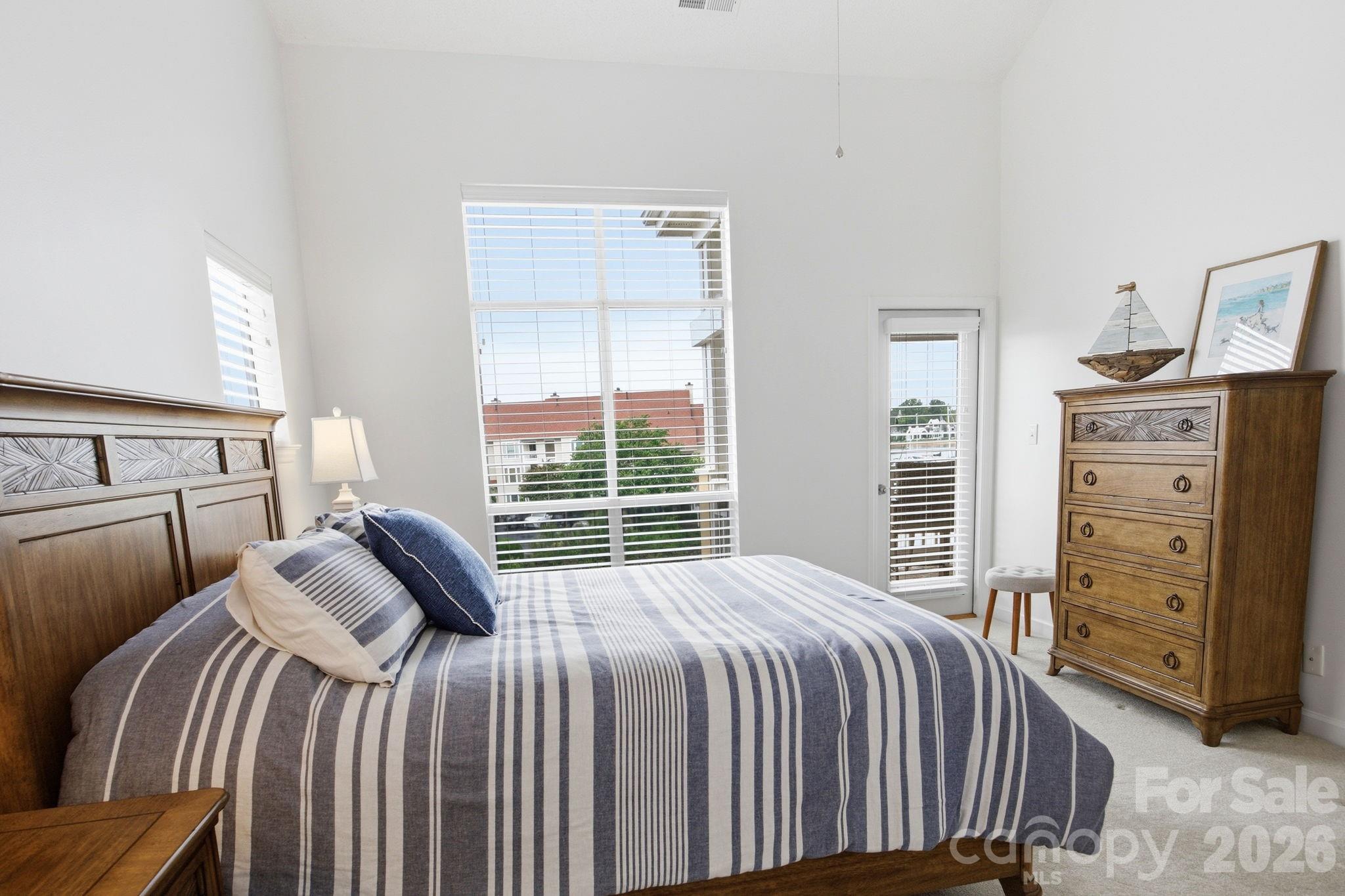 18009 Kings Point Drive I Property Photo 19